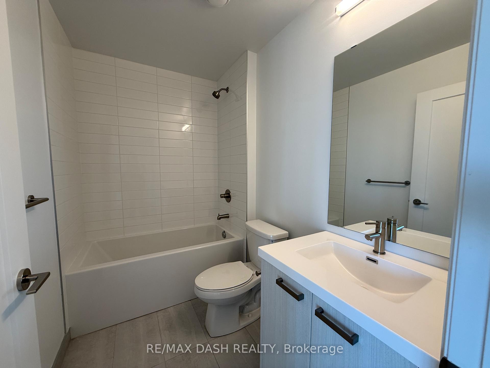 Photo 10 of Unit 3604, 20 Soudan Avenue, Toronto, Mount Pleasant West — HOMEH