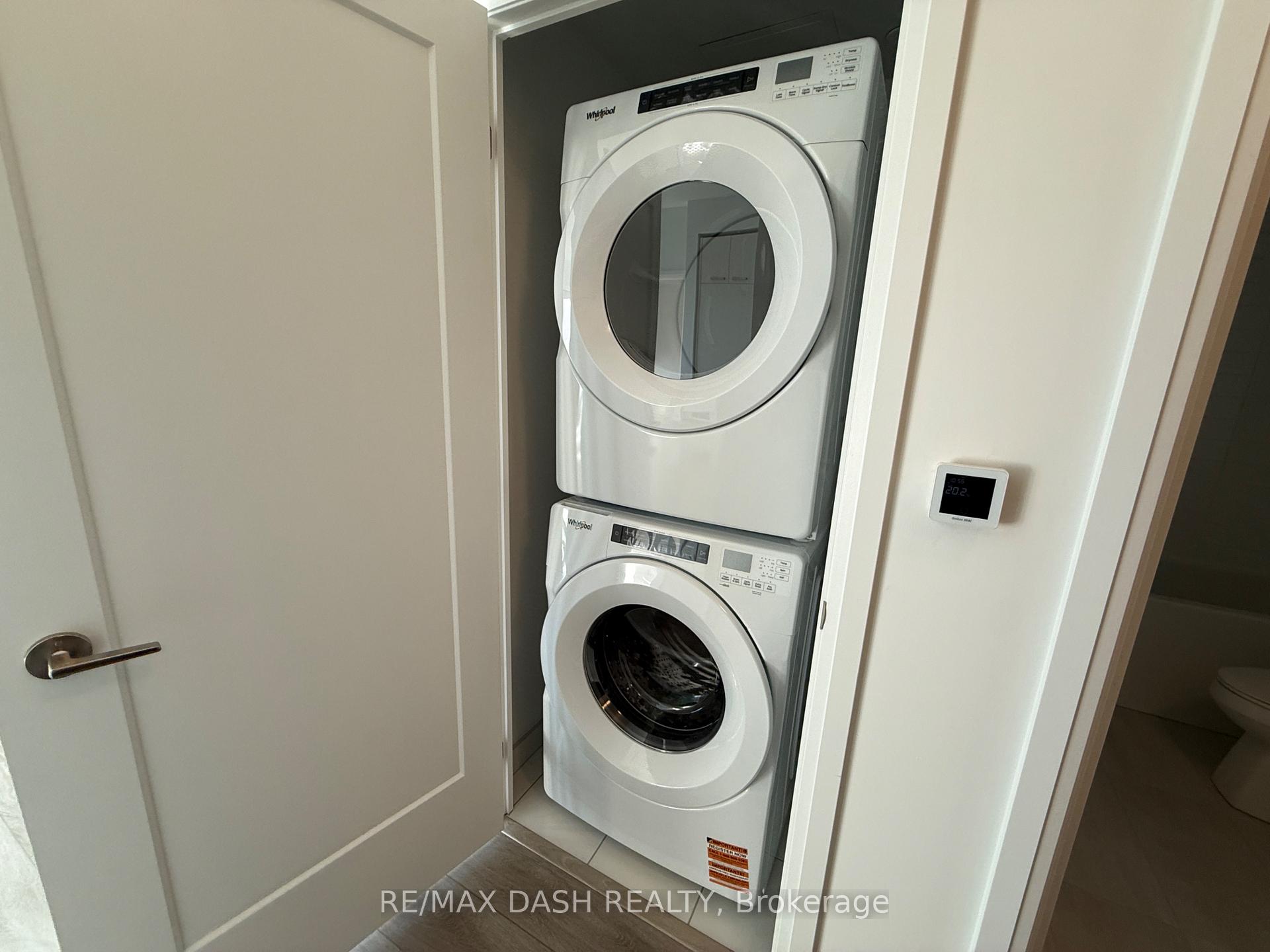 Photo 12 of Unit 3604, 20 Soudan Avenue, Toronto, Mount Pleasant West — HOMEH