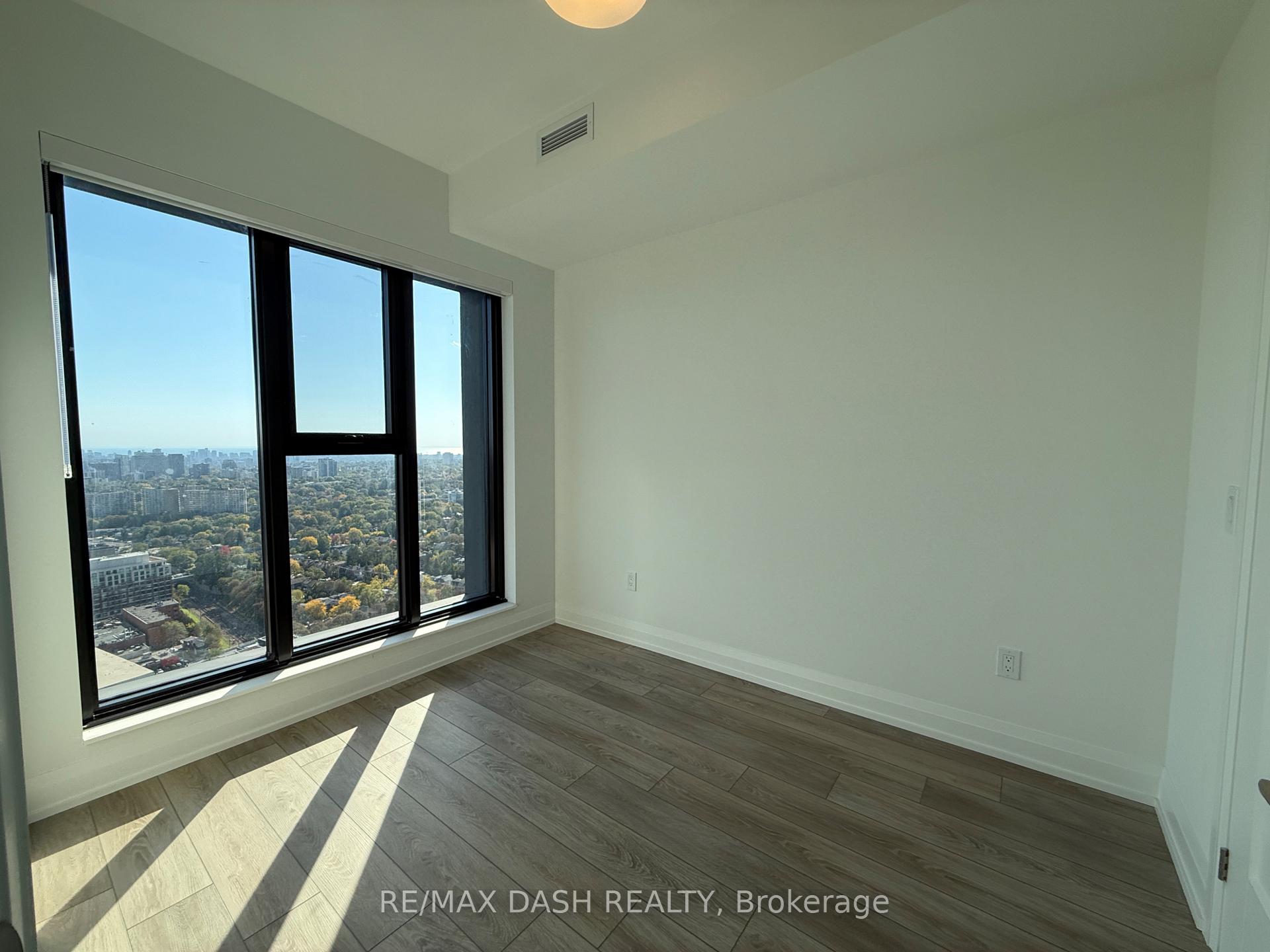 Photo 14 of Unit 3604, 20 Soudan Avenue, Toronto, Mount Pleasant West — HOMEH