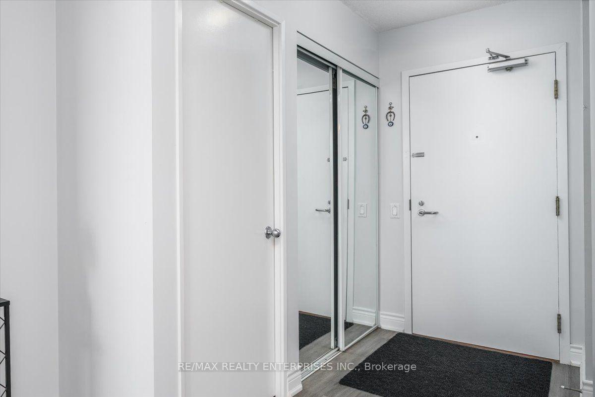 Photo 2 of Unit 506, 21 Overlea Boulevard NE, Toronto, Thorncliffe Park — HOMEH