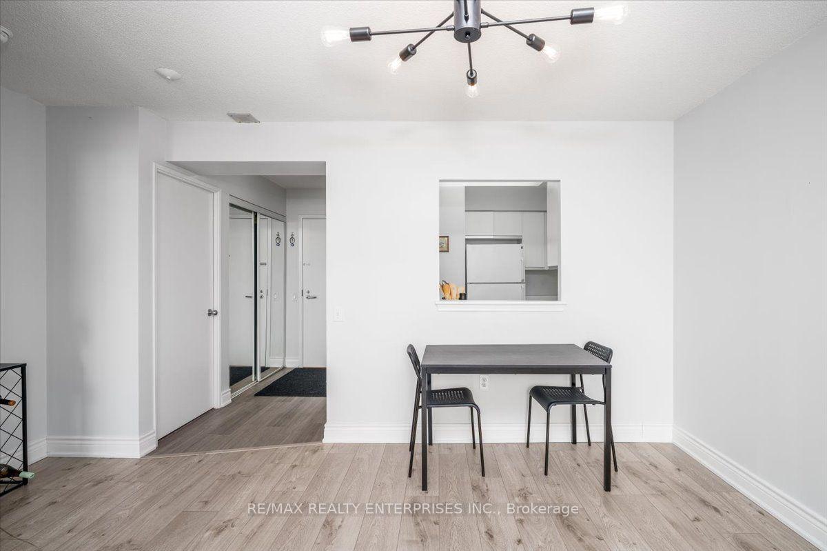 Photo 7 of Unit 506, 21 Overlea Boulevard NE, Toronto, Thorncliffe Park — HOMEH