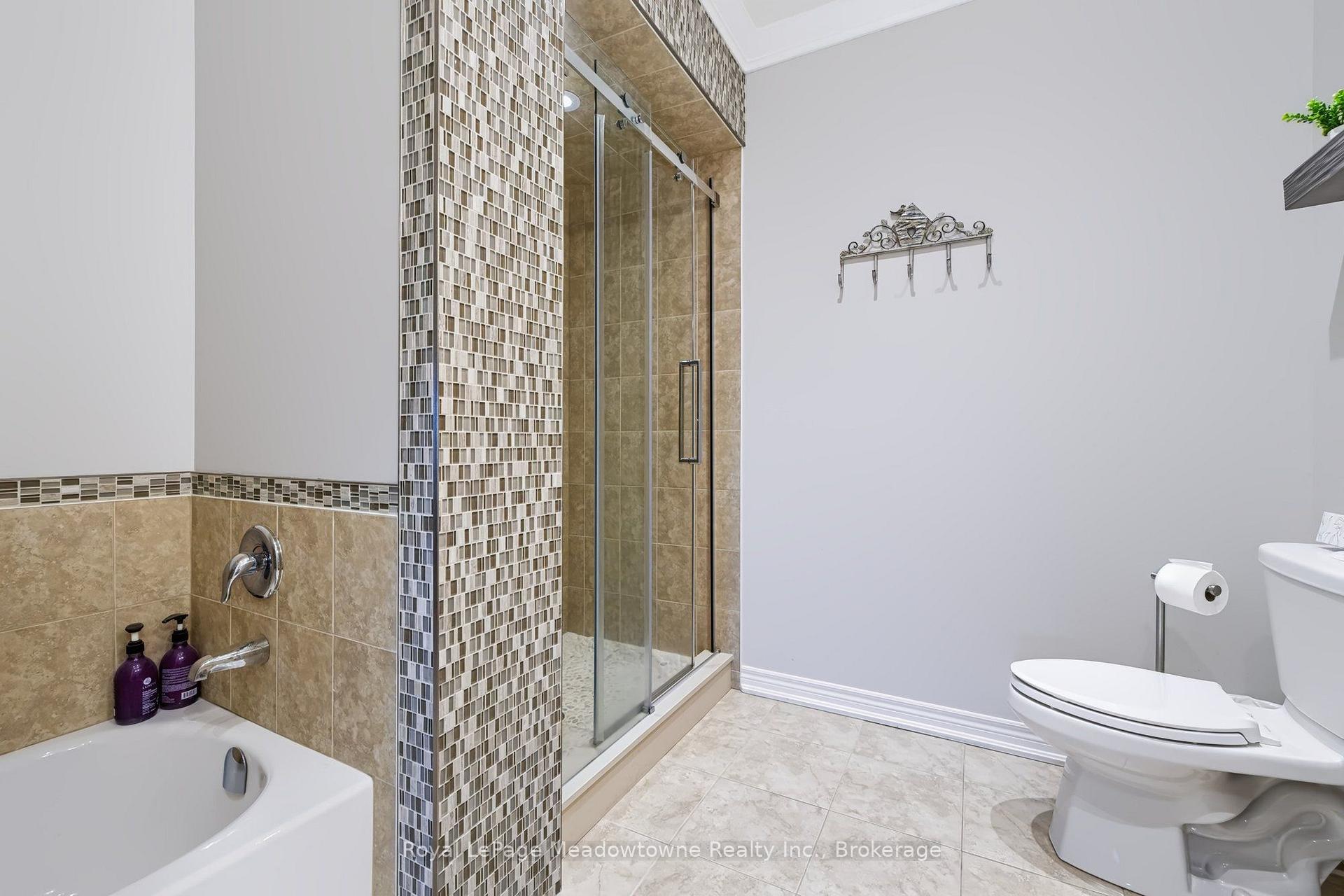 Photo 28 of Unit 301, 33 Whitmer Street, Milton, Scott — HOMEH