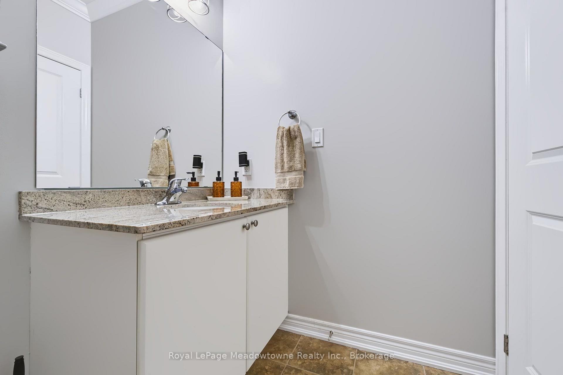 Photo 31 of Unit 301, 33 Whitmer Street, Milton, Scott — HOMEH