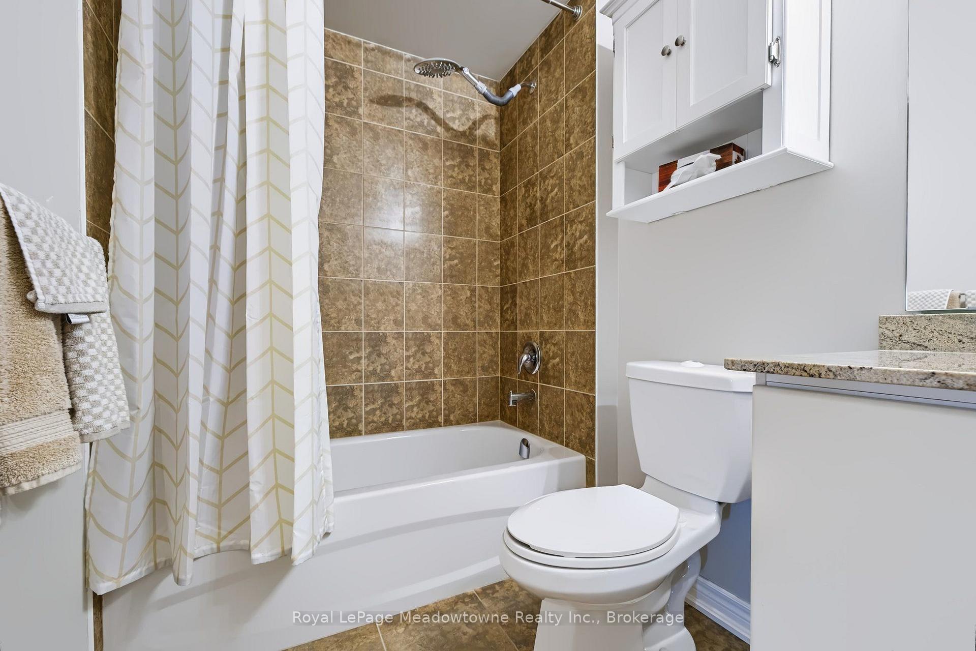 Photo 32 of Unit 301, 33 Whitmer Street, Milton, Scott — HOMEH