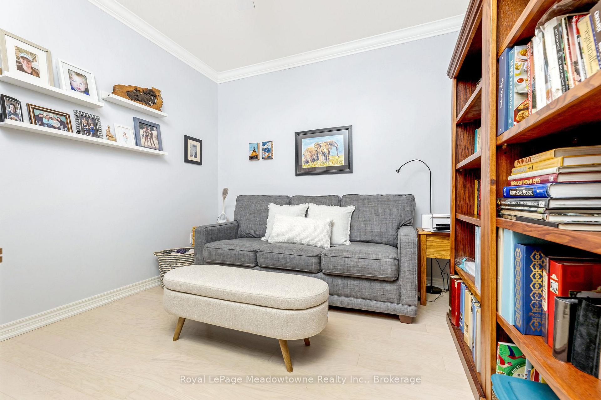 Photo 33 of Unit 301, 33 Whitmer Street, Milton, Scott — HOMEH