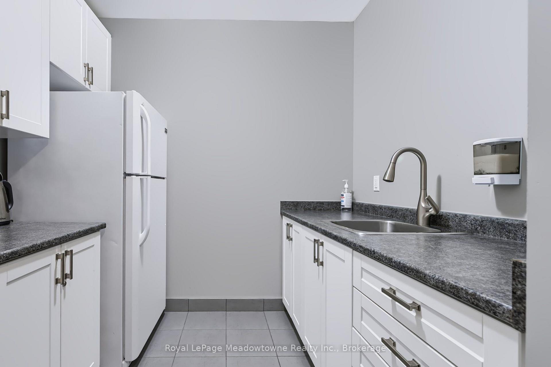 Photo 41 of Unit 301, 33 Whitmer Street, Milton, Scott — HOMEH