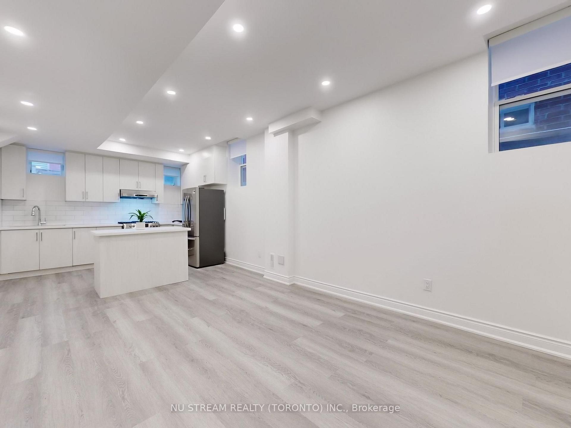Photo 9 of 18 Wellman Drive, Richmond Hill, Oak Ridges Lake Wilcox — HOMEH