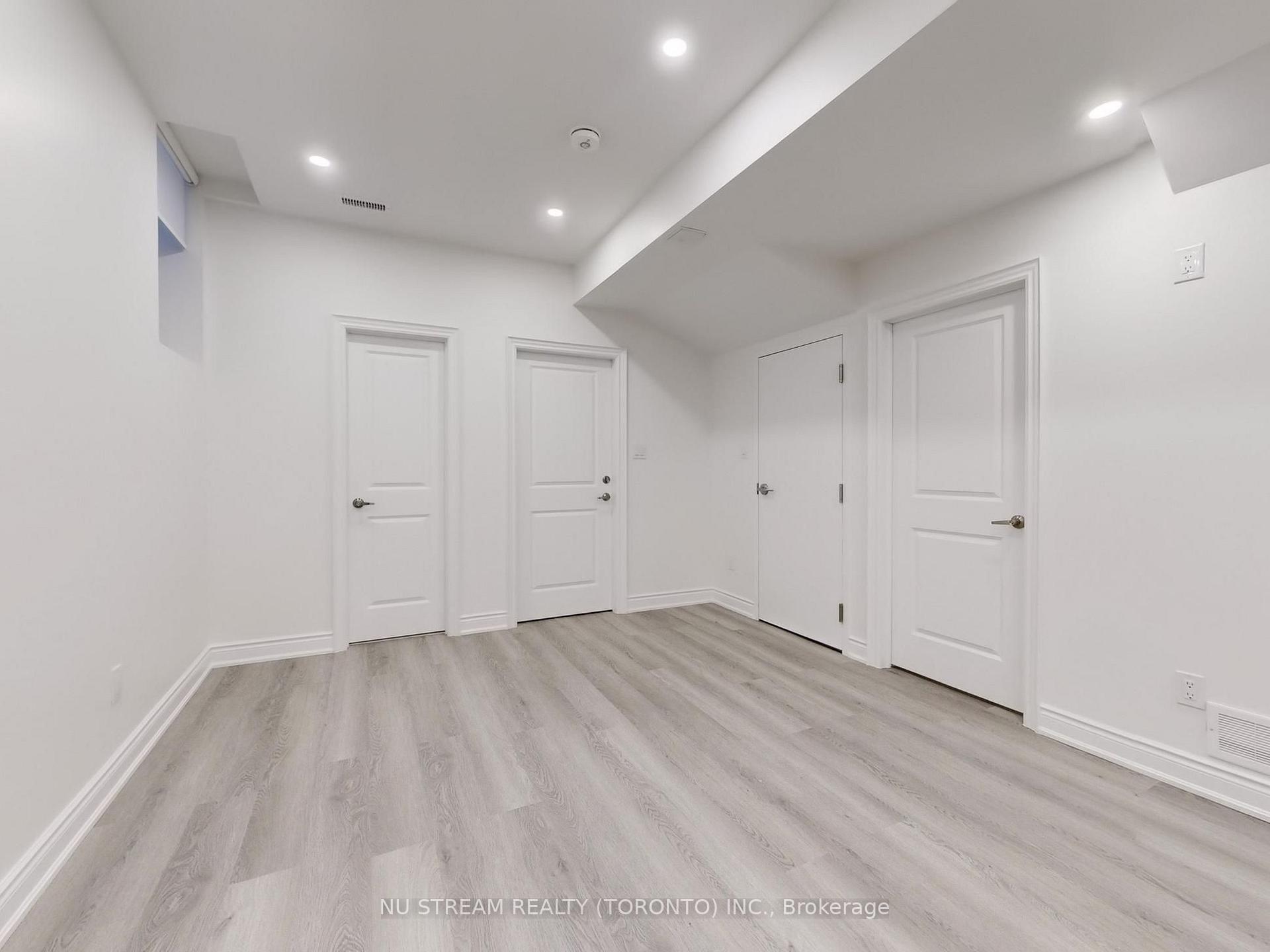 Photo 11 of 18 Wellman Drive, Richmond Hill, Oak Ridges Lake Wilcox — HOMEH