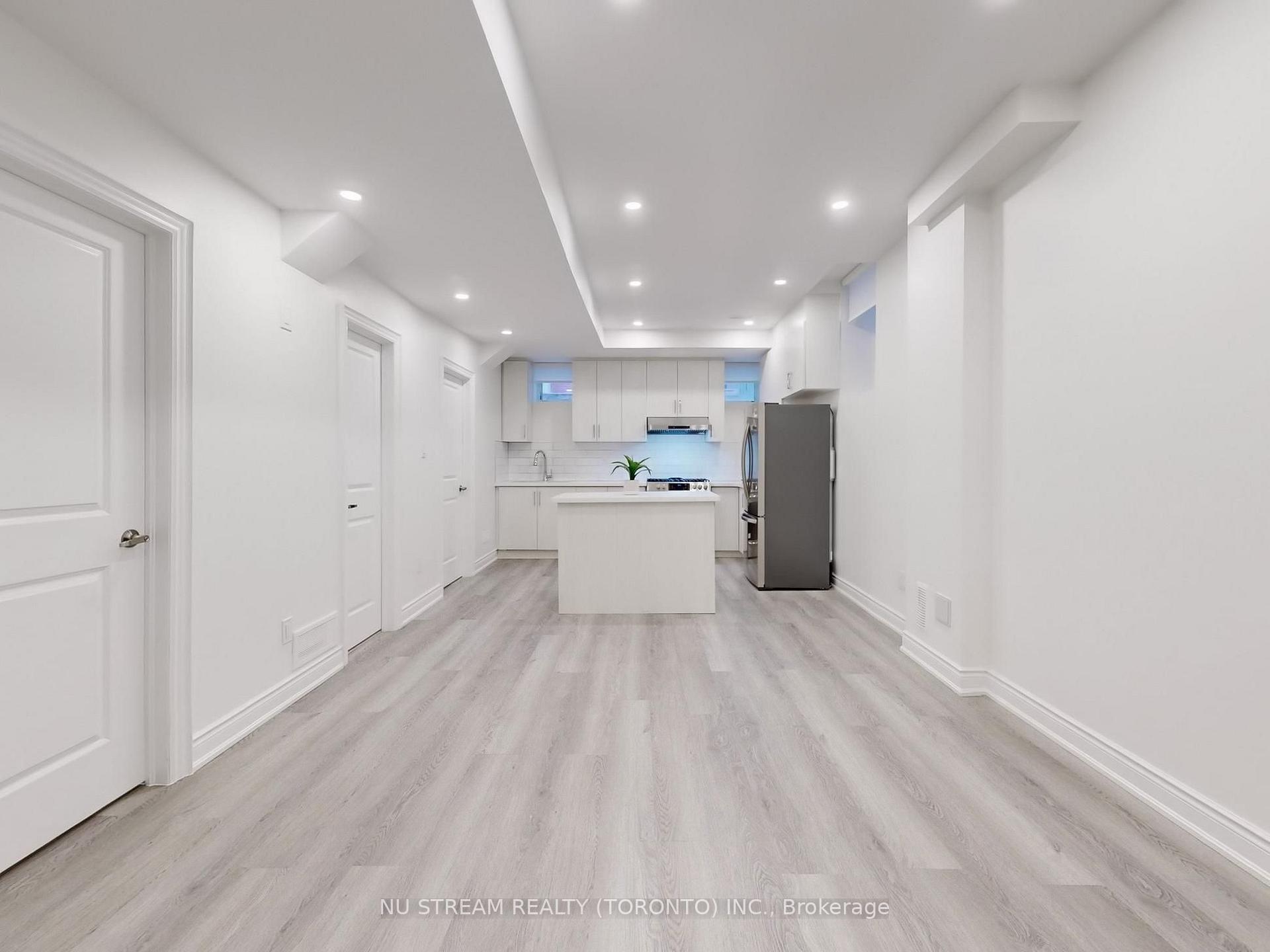 Photo 12 of 18 Wellman Drive, Richmond Hill, Oak Ridges Lake Wilcox — HOMEH
