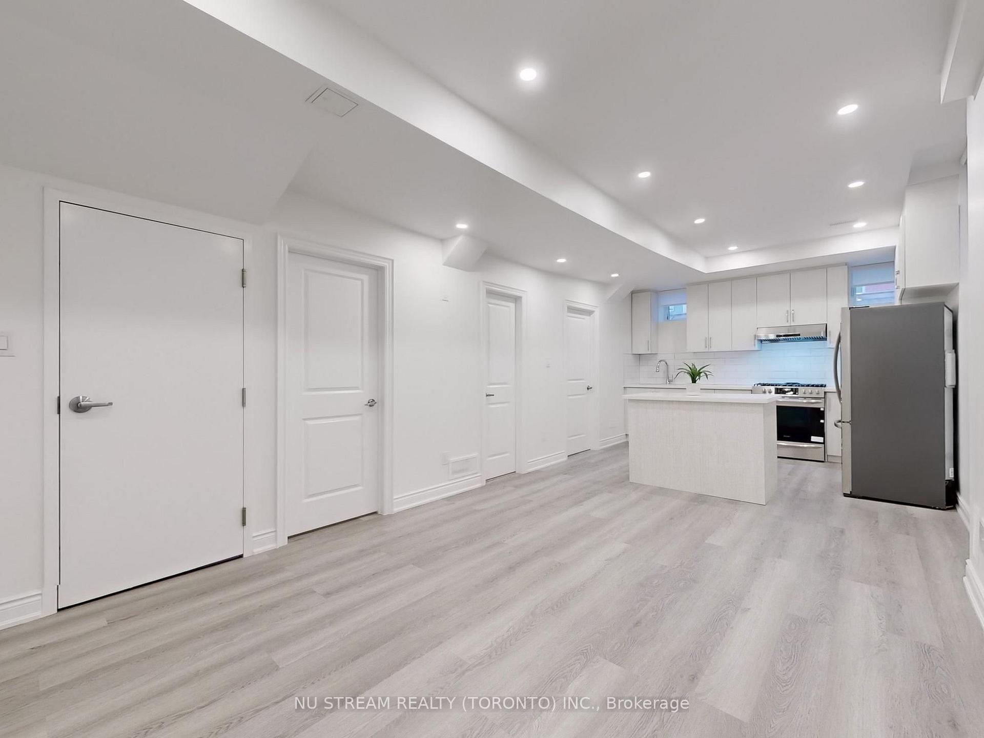 Photo 13 of 18 Wellman Drive, Richmond Hill, Oak Ridges Lake Wilcox — HOMEH