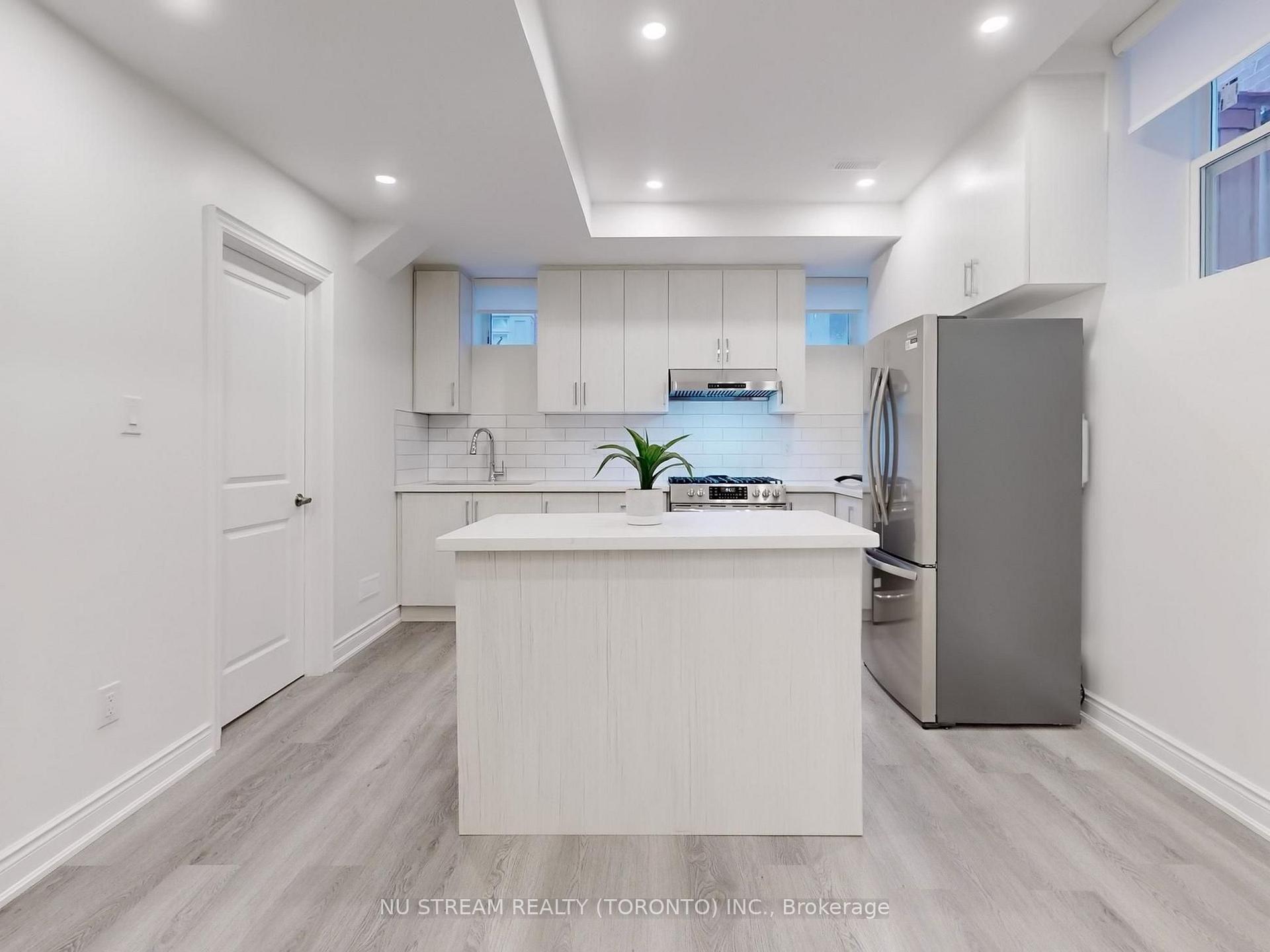 Photo 14 of 18 Wellman Drive, Richmond Hill, Oak Ridges Lake Wilcox — HOMEH