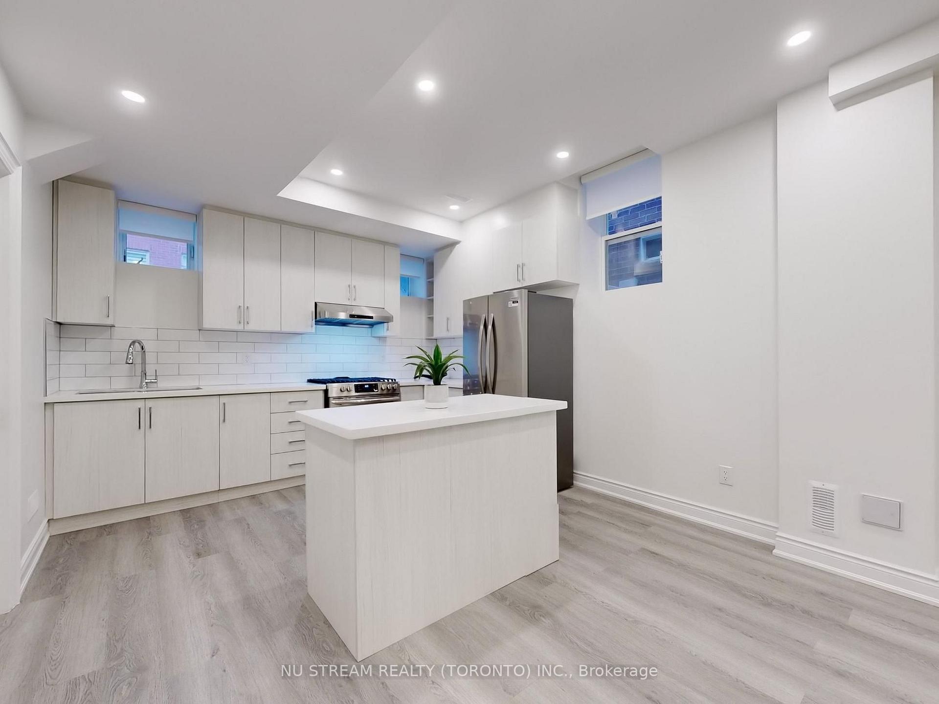 Photo 16 of 18 Wellman Drive, Richmond Hill, Oak Ridges Lake Wilcox — HOMEH