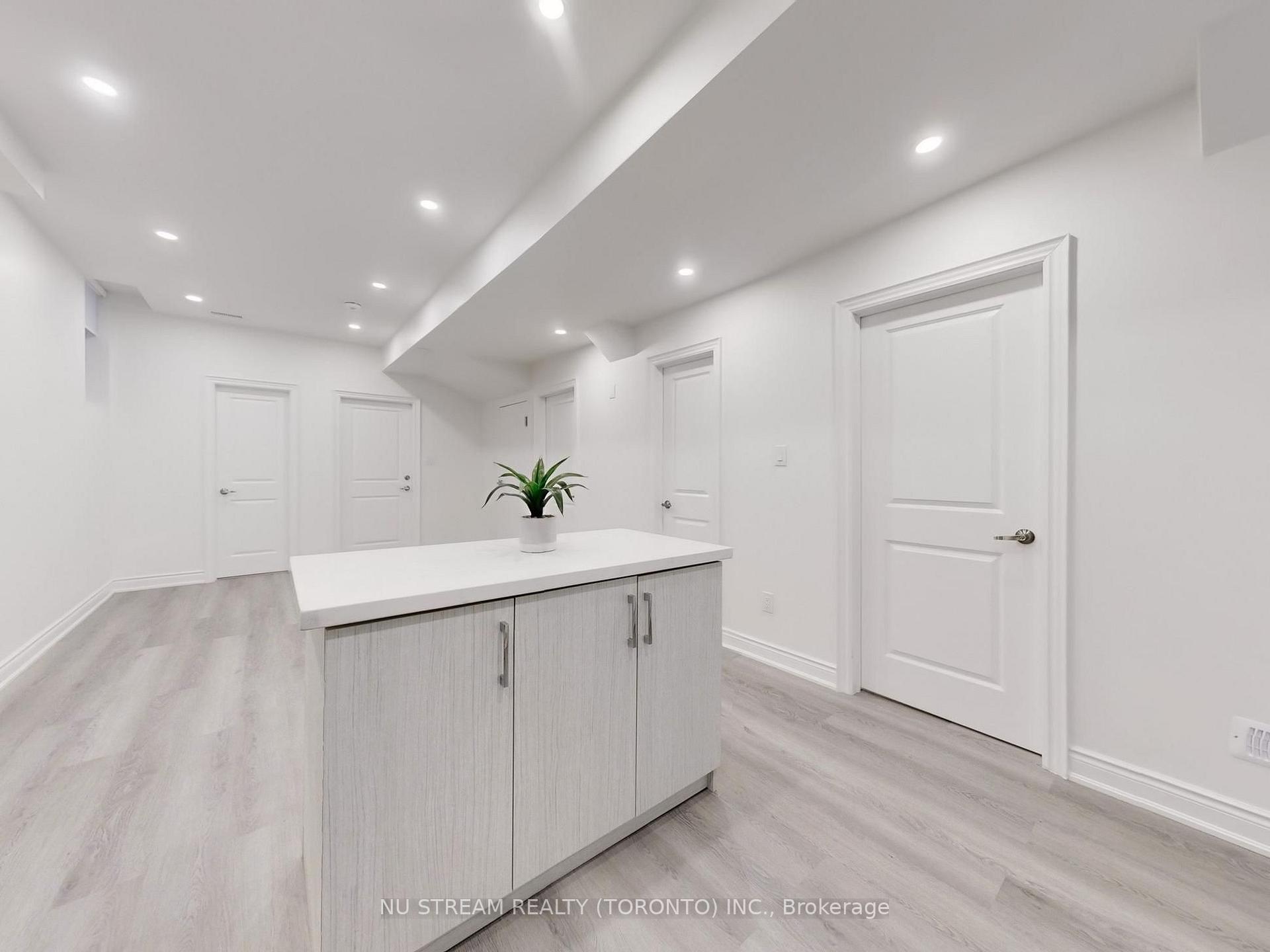 Photo 19 of 18 Wellman Drive, Richmond Hill, Oak Ridges Lake Wilcox — HOMEH