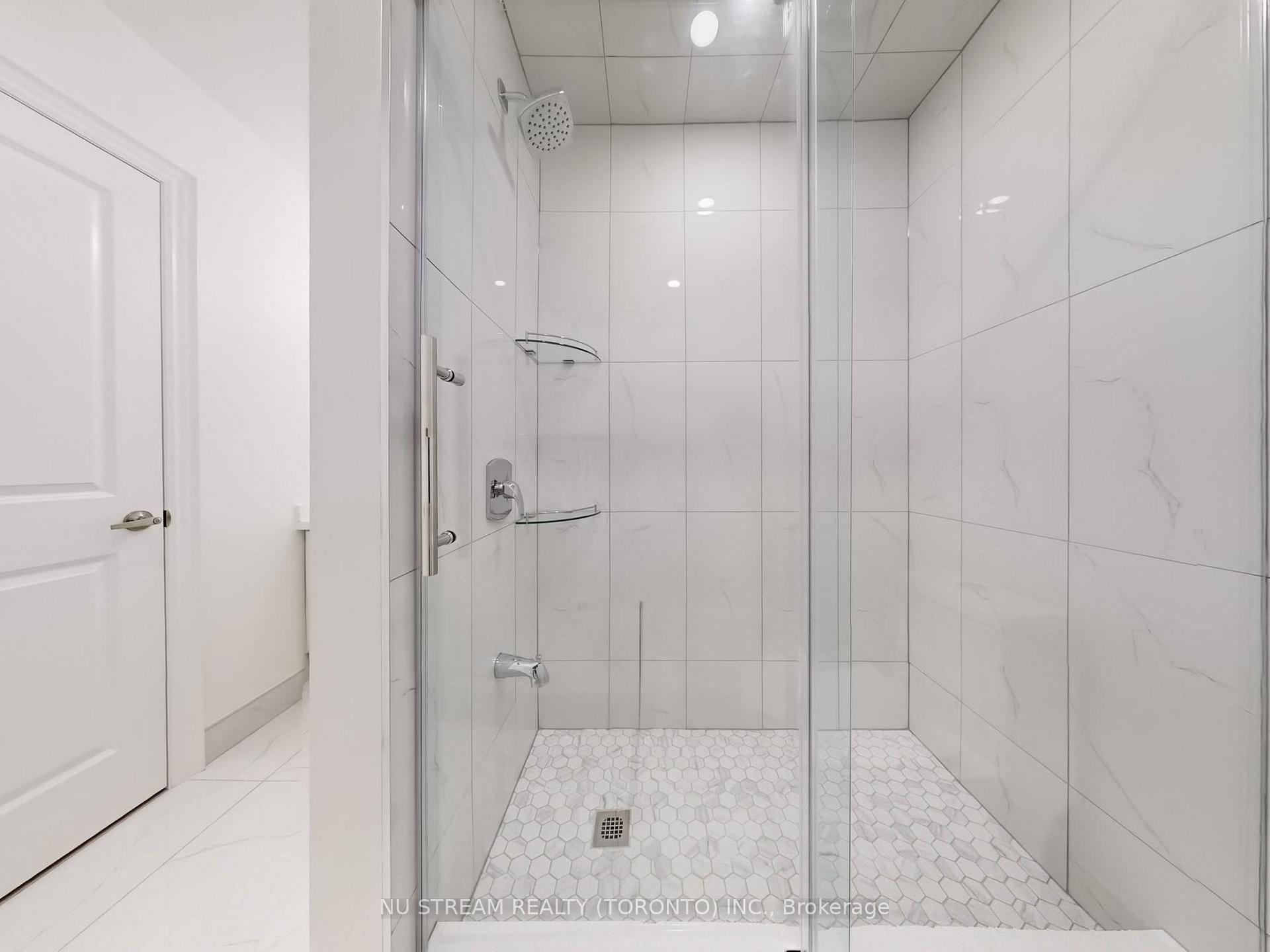Photo 36 of 18 Wellman Drive, Richmond Hill, Oak Ridges Lake Wilcox — HOMEH
