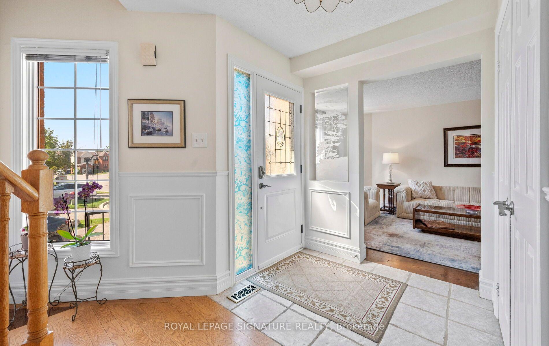 Photo 5 of 412 Butler Court, Aurora, Aurora Village — HOMEH