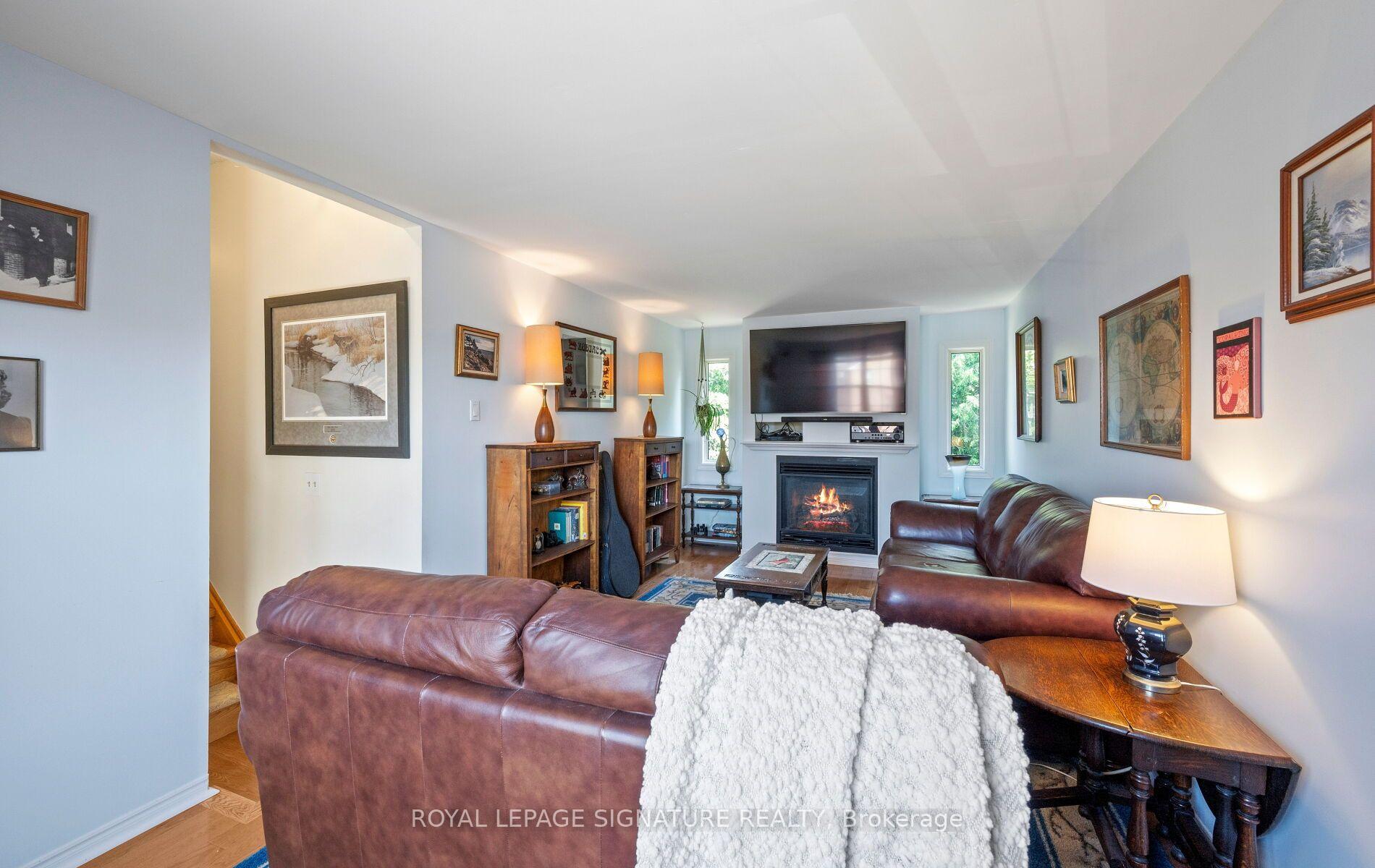 Photo 15 of 412 Butler Court, Aurora, Aurora Village — HOMEH