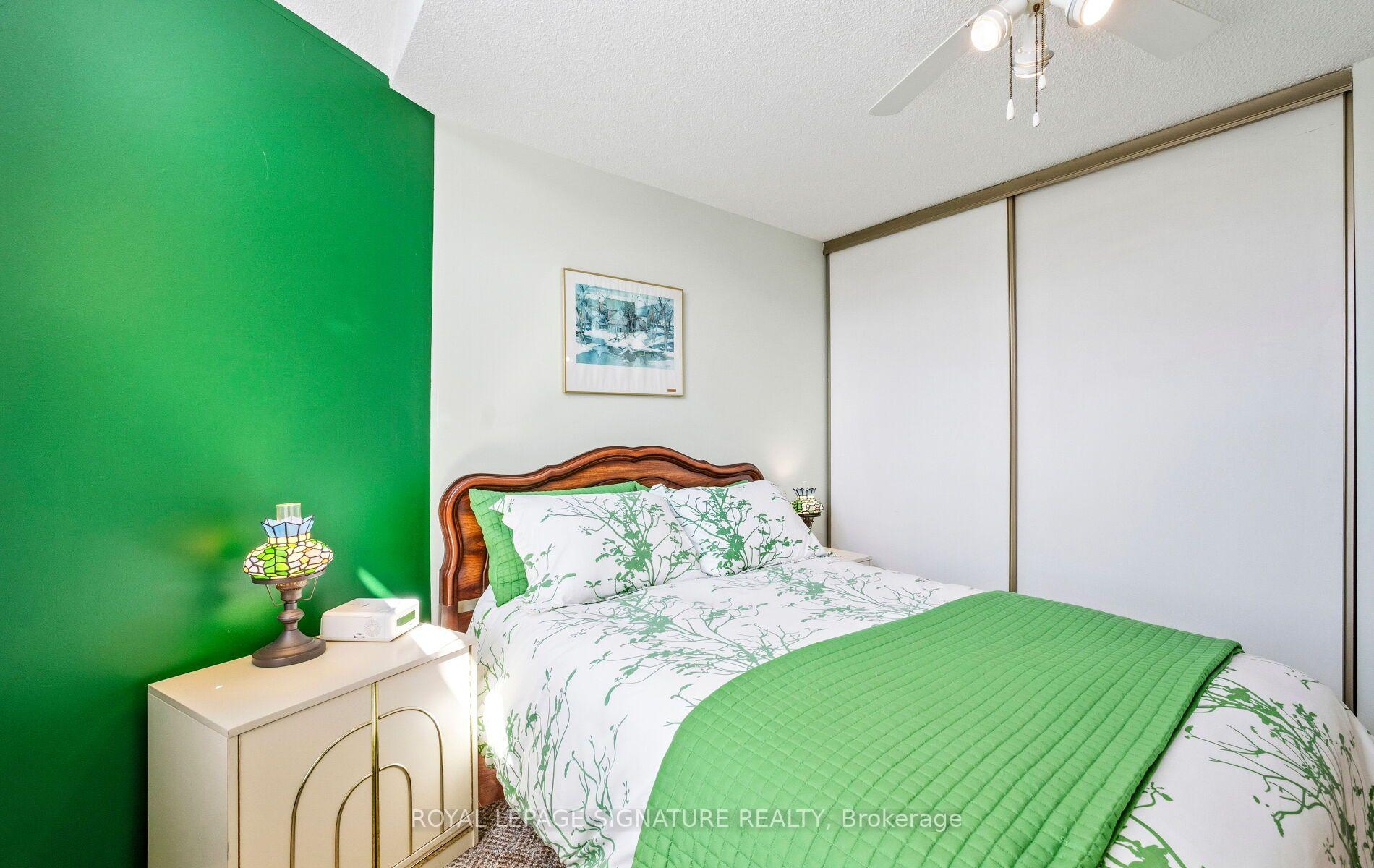 Photo 27 of 412 Butler Court, Aurora, Aurora Village — HOMEH
