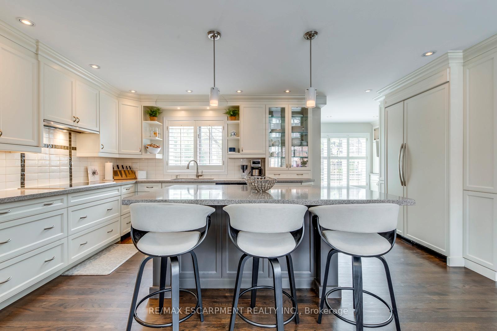 Photo 8 of 48 Forsythe Street, Oakville, Central — HOMEH