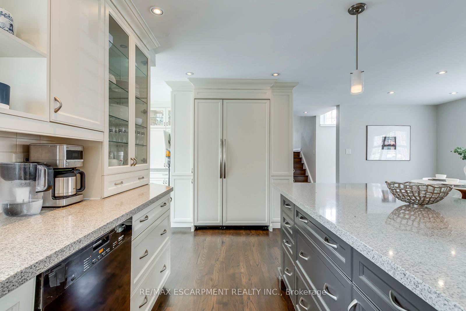 Photo 13 of 48 Forsythe Street, Oakville, Central — HOMEH
