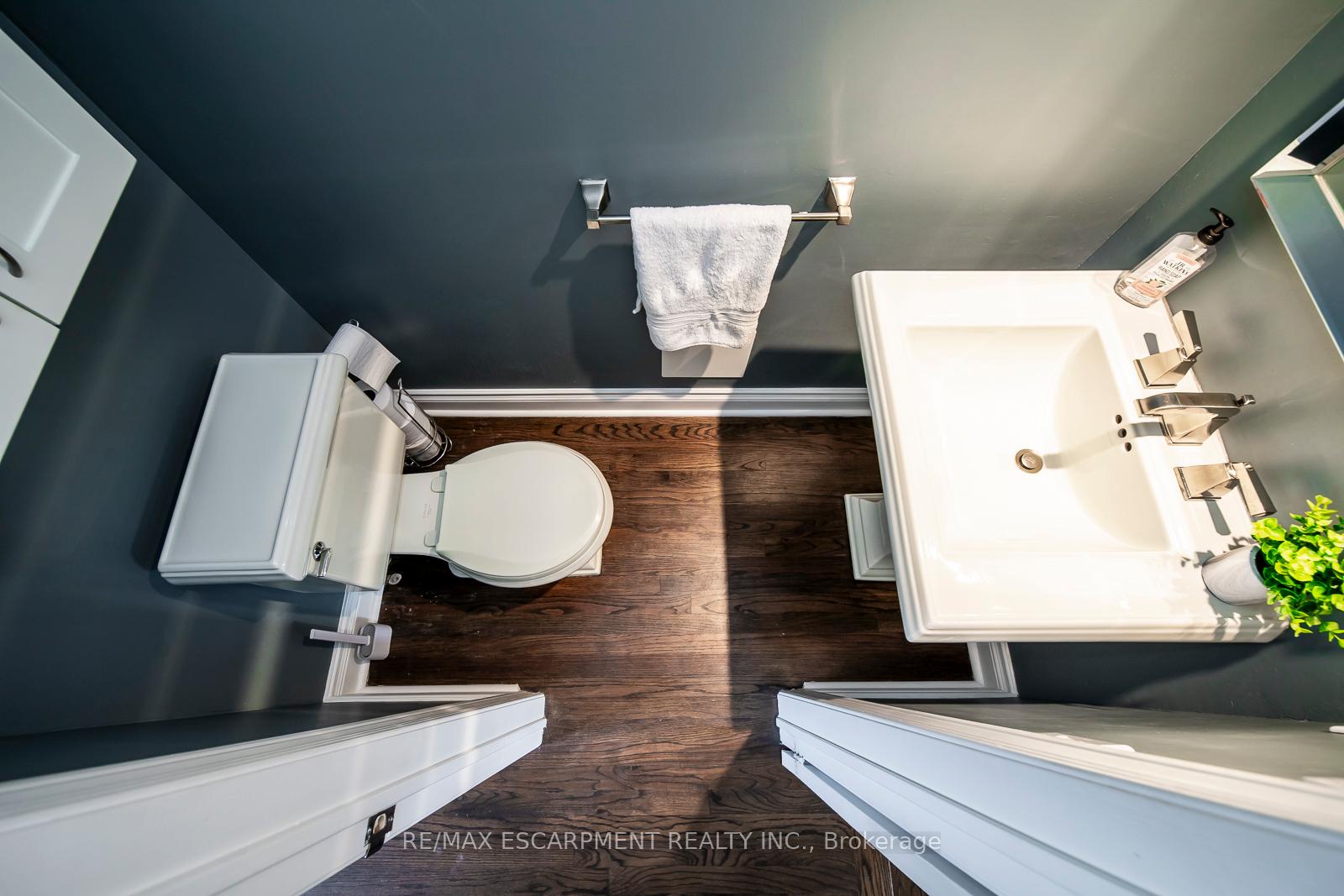 Photo 20 of 48 Forsythe Street, Oakville, Central — HOMEH