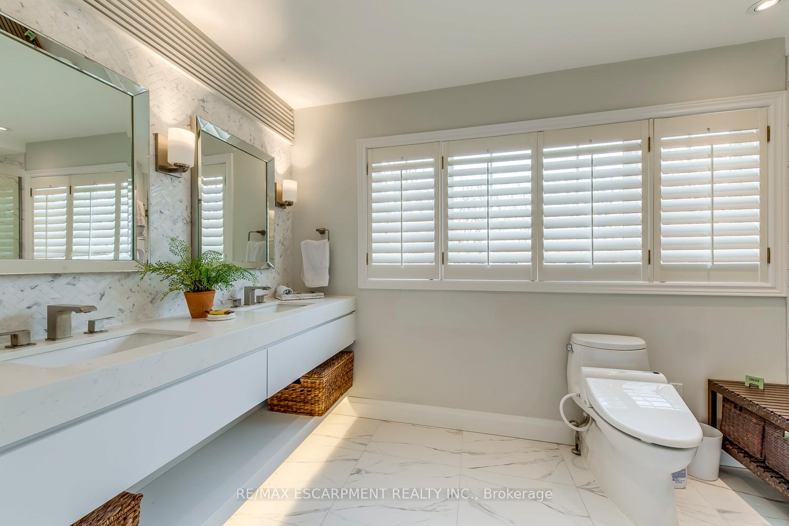Photo 26 of 48 Forsythe Street, Oakville, Central — HOMEH