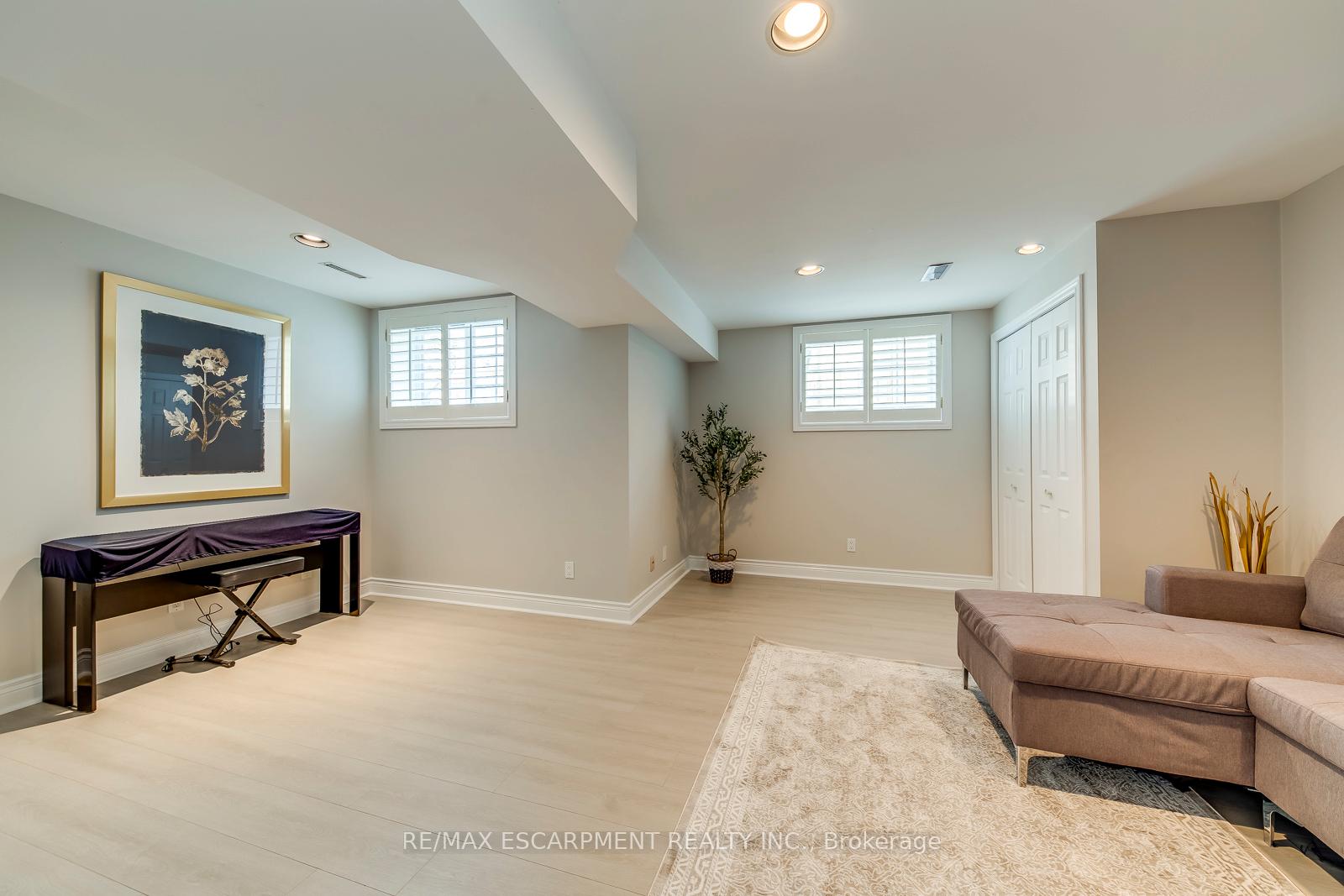 Photo 40 of 48 Forsythe Street, Oakville, Central — HOMEH