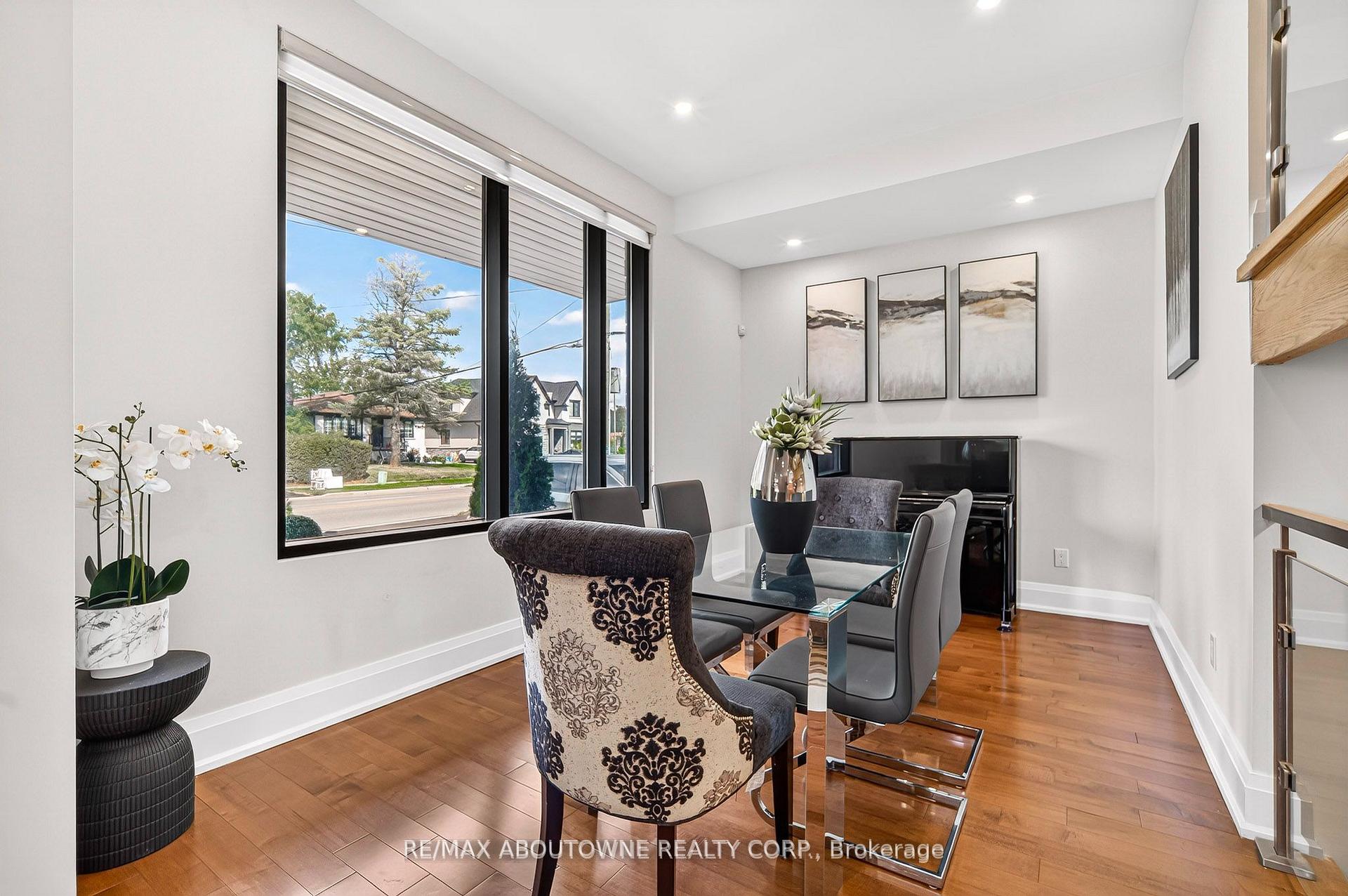Photo 4 of 1526 Bridge Road, Oakville, West — HOMEH