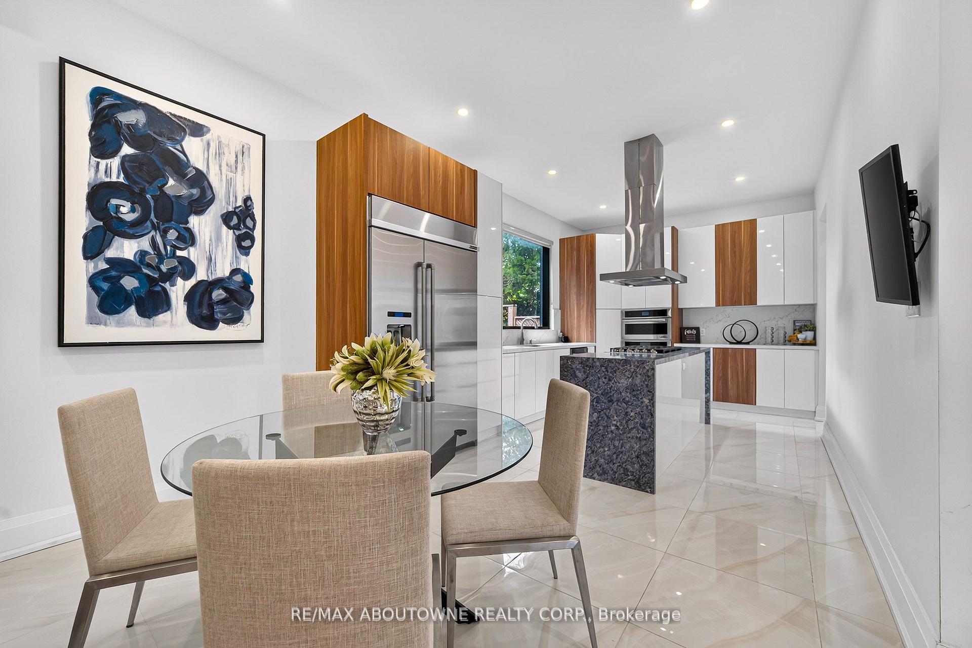 Photo 8 of 1526 Bridge Road, Oakville, West — HOMEH