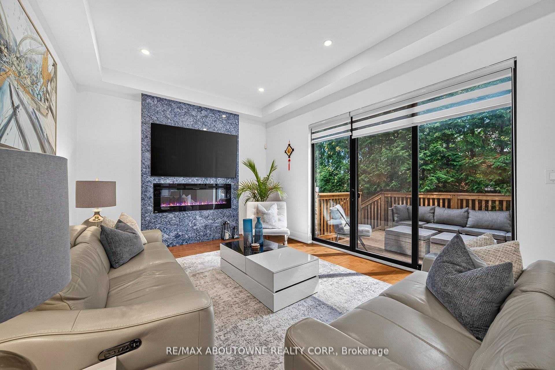 Photo 11 of 1526 Bridge Road, Oakville, West — HOMEH