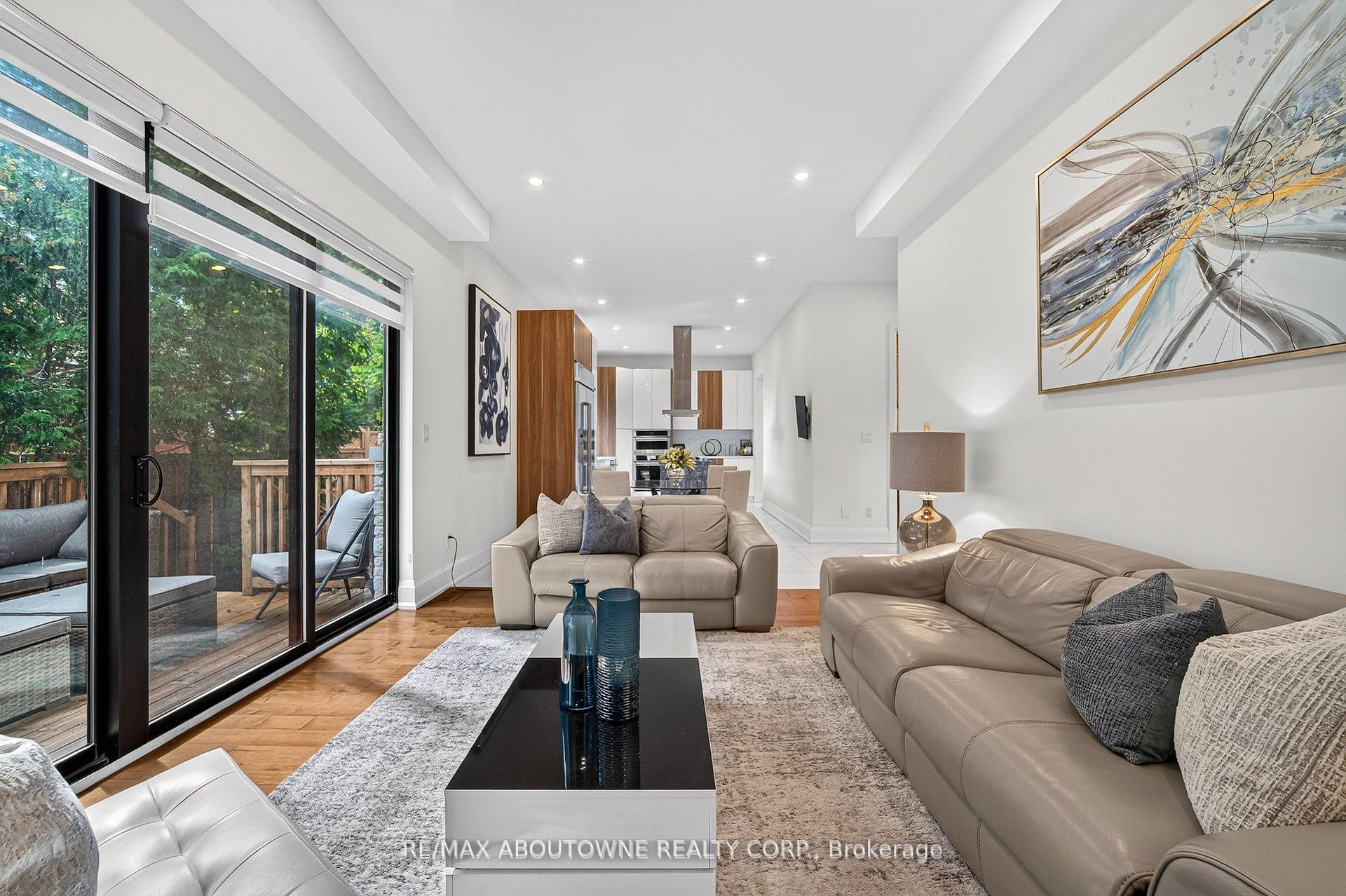 Photo 12 of 1526 Bridge Road, Oakville, West — HOMEH