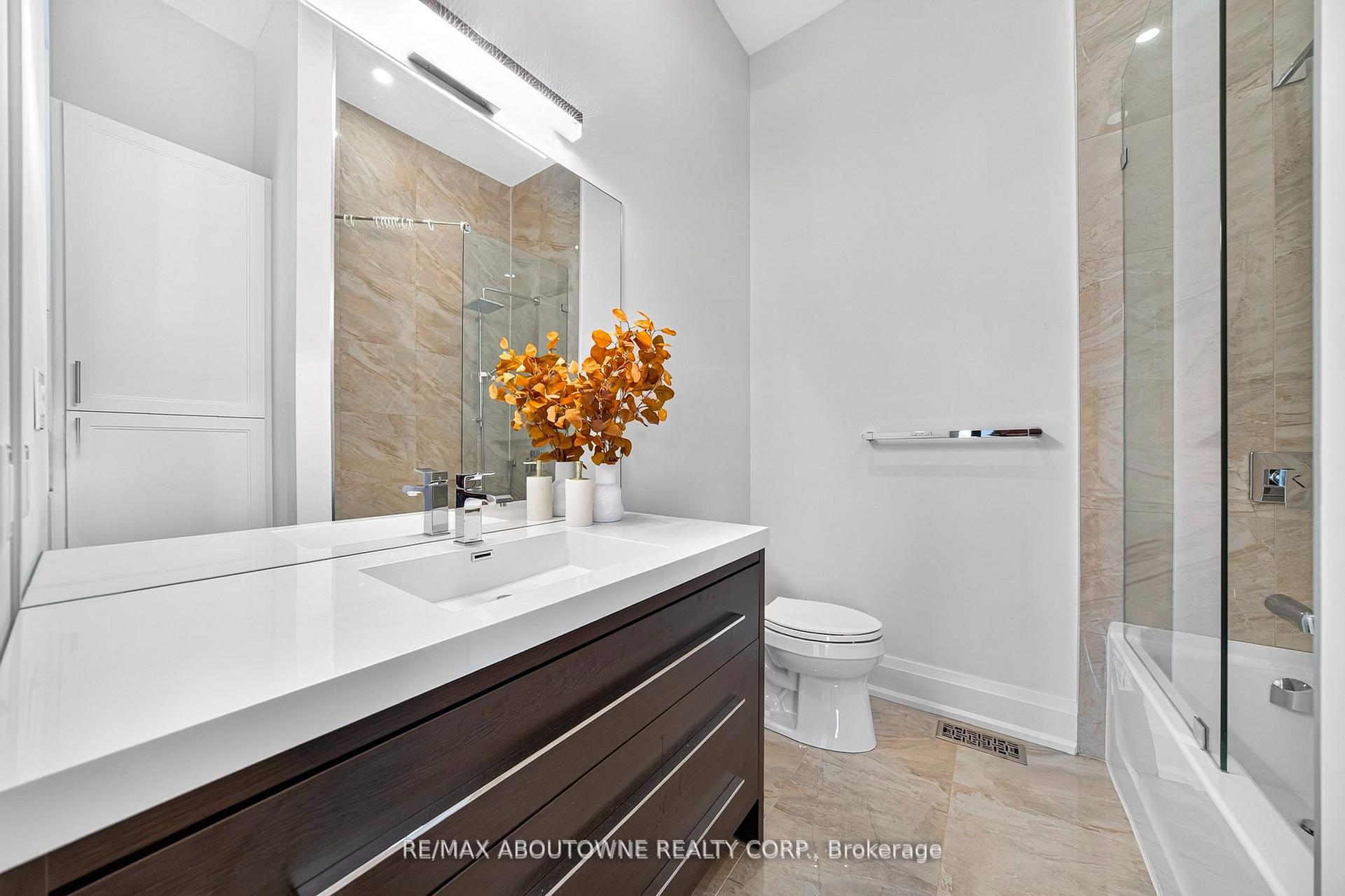 Photo 18 of 1526 Bridge Road, Oakville, West — HOMEH