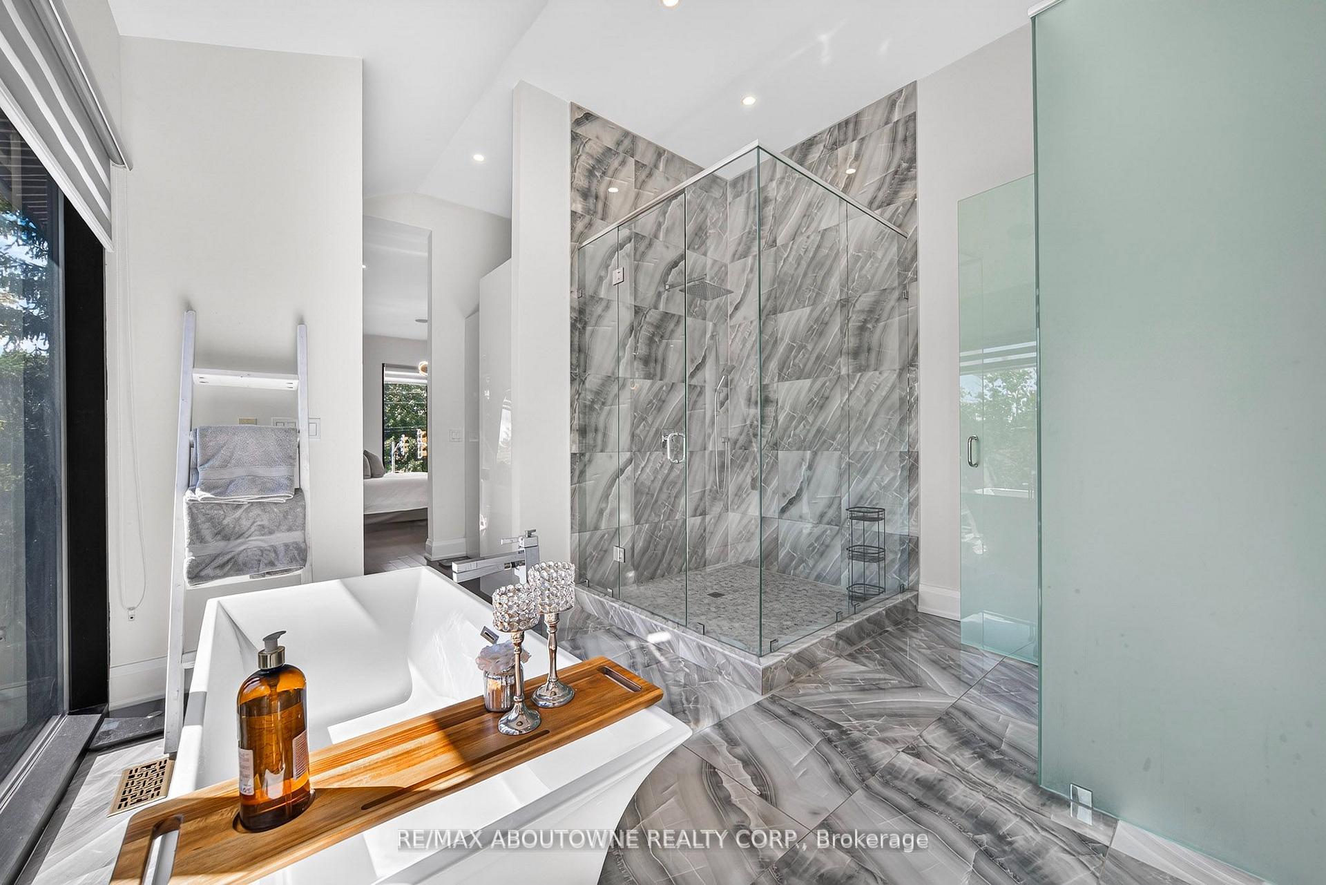 Photo 24 of 1526 Bridge Road, Oakville, West — HOMEH