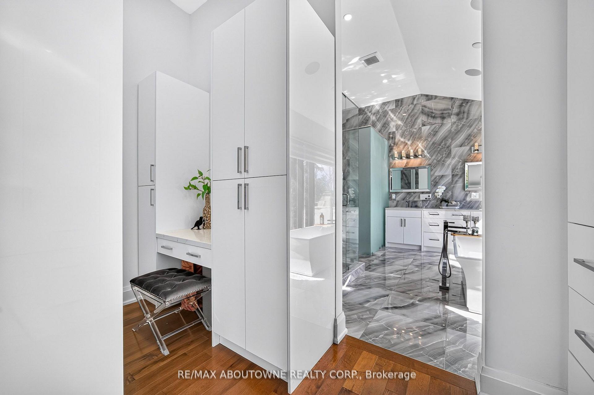 Photo 25 of 1526 Bridge Road, Oakville, West — HOMEH