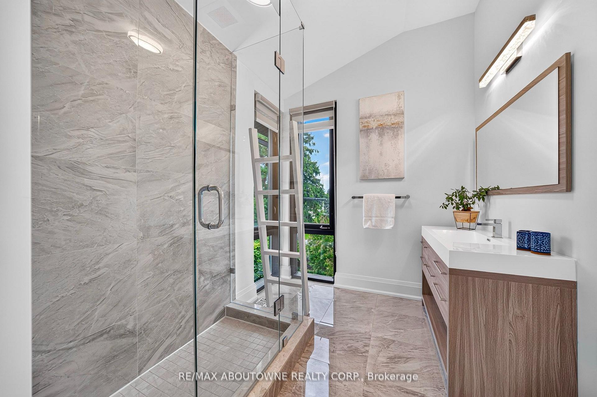 Photo 31 of 1526 Bridge Road, Oakville, West — HOMEH