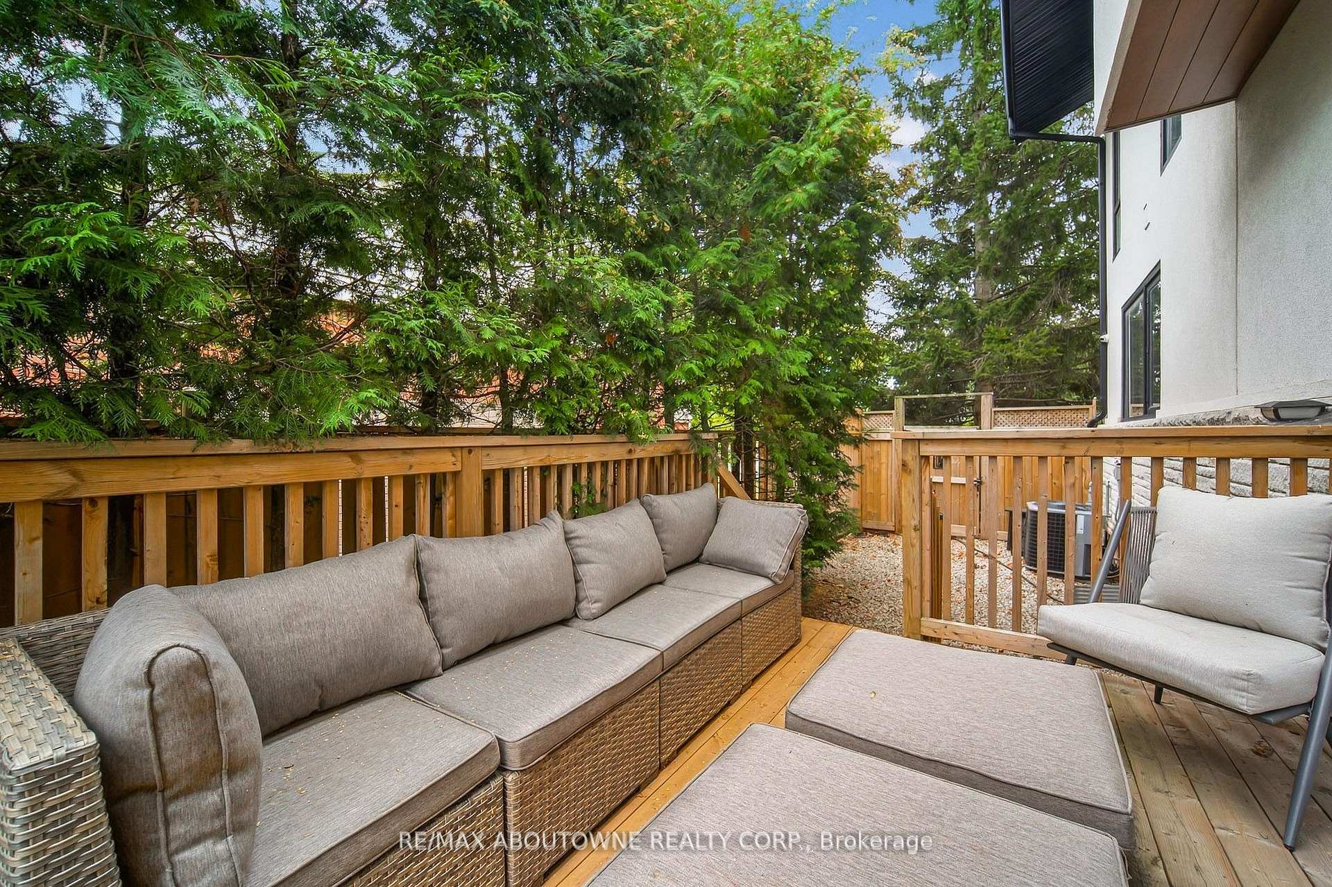 Photo 44 of 1526 Bridge Road, Oakville, West — HOMEH