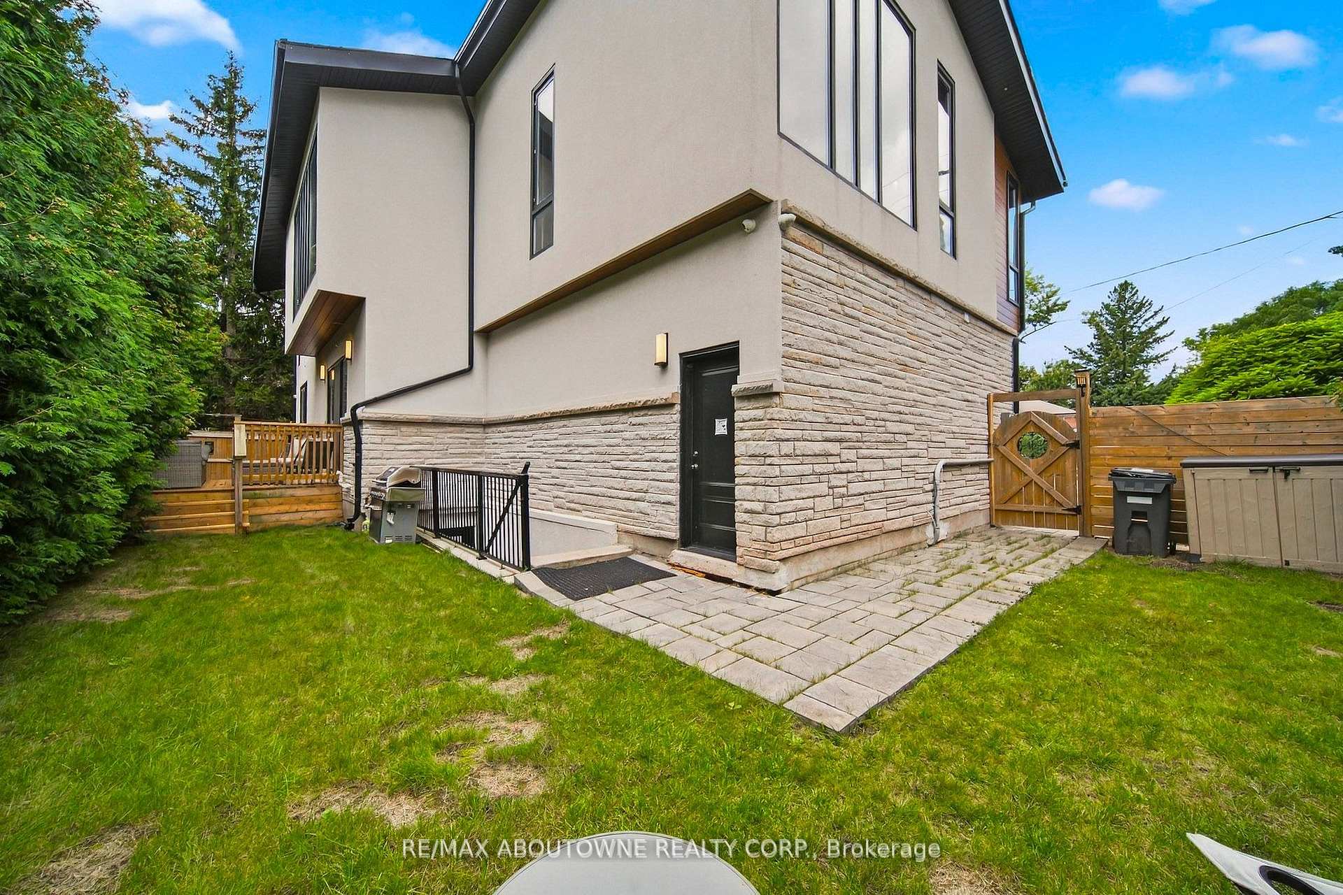 Photo 45 of 1526 Bridge Road, Oakville, West — HOMEH