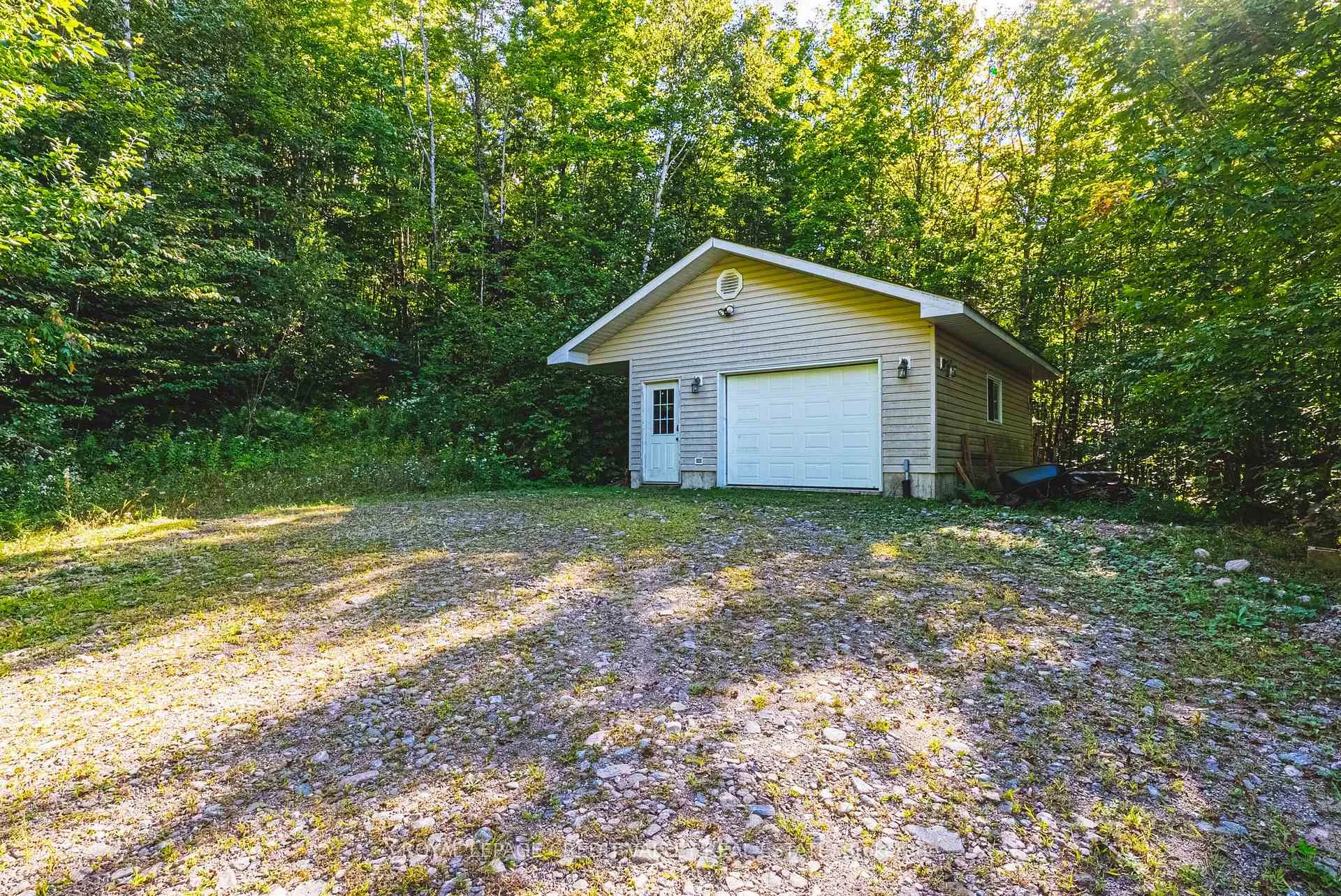 Photo 40 of 1064 Whiskey Jack Lane, Algonquin Highlands, Stanhope — HOMEH