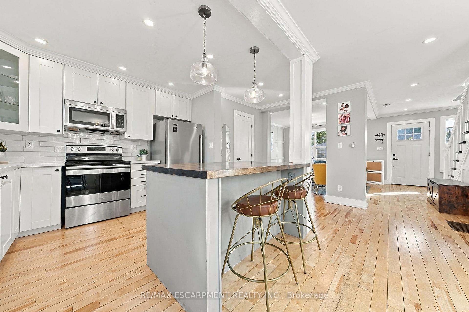 Photo 6 of 1231 Dunsmure Road, Hamilton, McQuesten — HOMEH