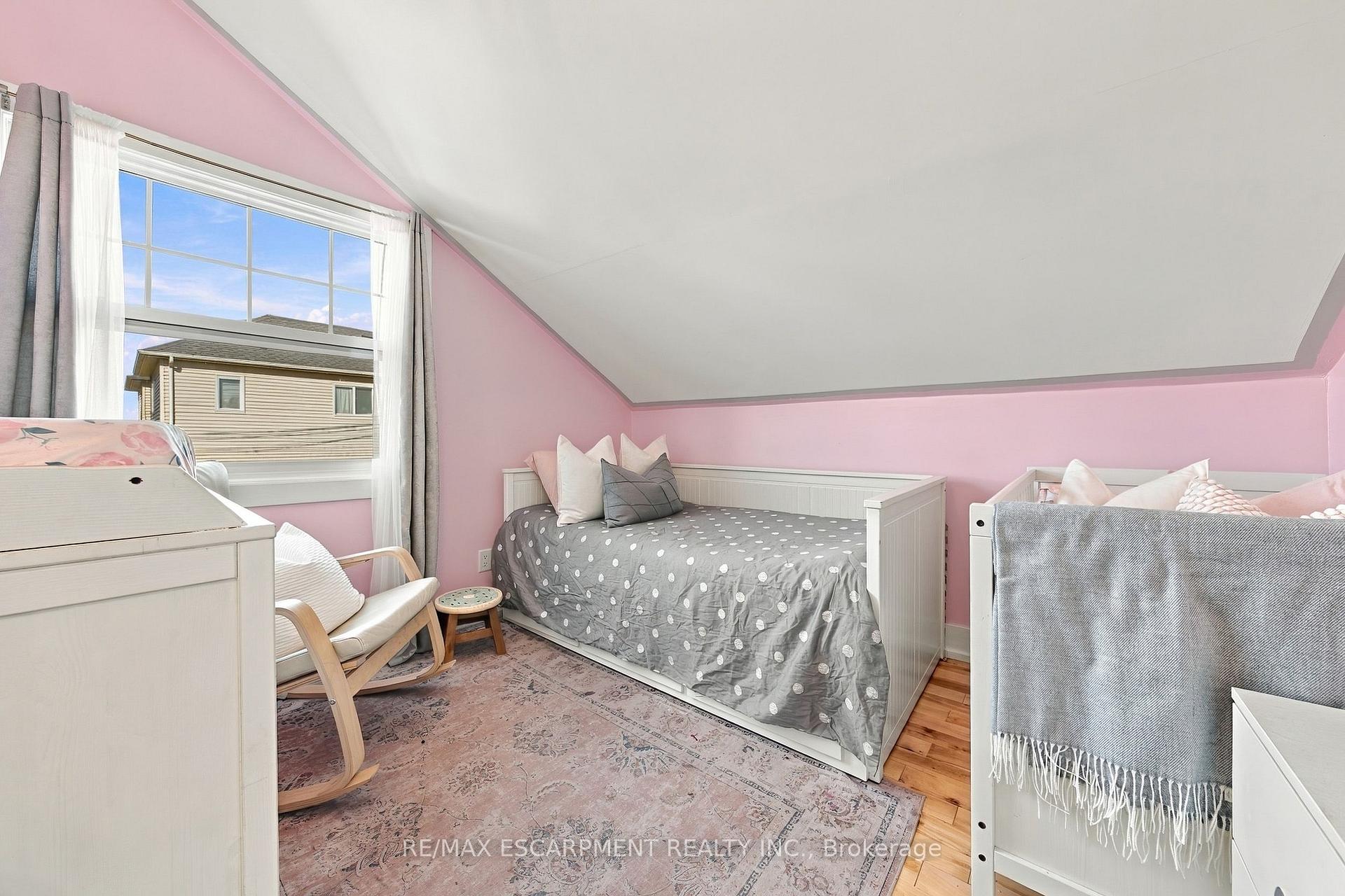 Photo 13 of 1231 Dunsmure Road, Hamilton, McQuesten — HOMEH