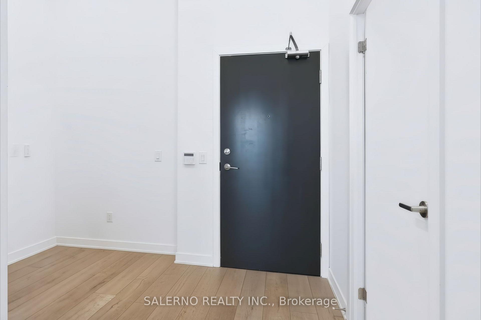 Photo 7 of Unit 1816, 10 Honeycrisp Crescent, Vaughan, Vaughan Corporate Centre — HOMEH