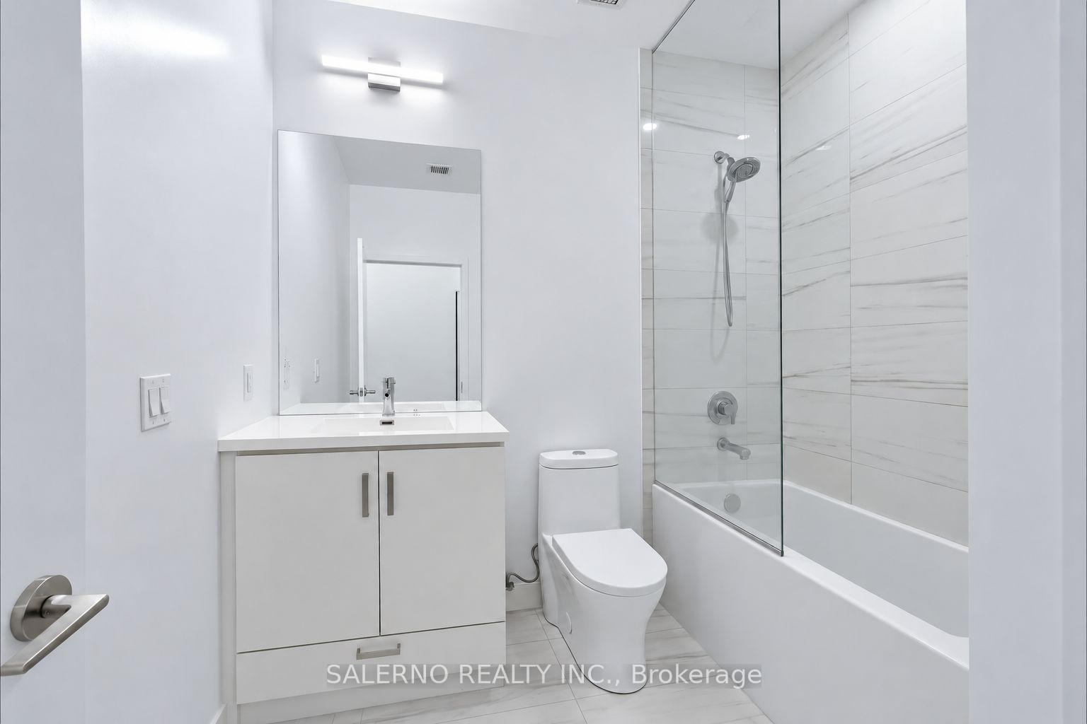 Photo 9 of Unit 1816, 10 Honeycrisp Crescent, Vaughan, Vaughan Corporate Centre — HOMEH