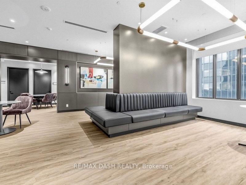Photo 6 of Unit 3608, 20 Soudan Avenue, Toronto, Mount Pleasant West — HOMEH