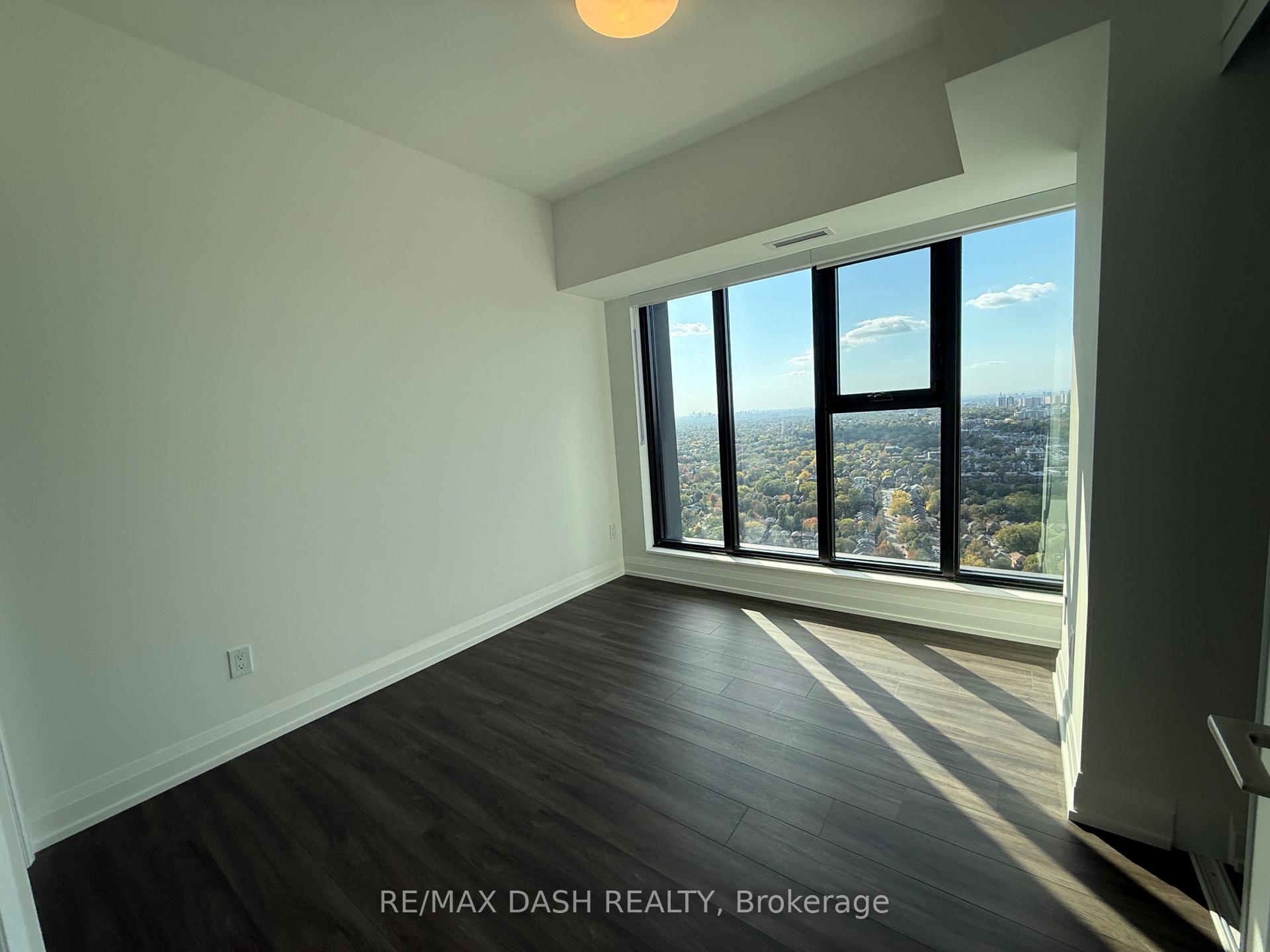 Photo 11 of Unit 3608, 20 Soudan Avenue, Toronto, Mount Pleasant West — HOMEH