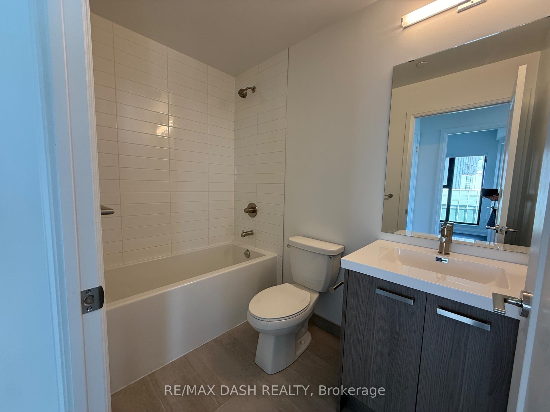 Photo 15 of Unit 3608, 20 Soudan Avenue, Toronto, Mount Pleasant West — HOMEH