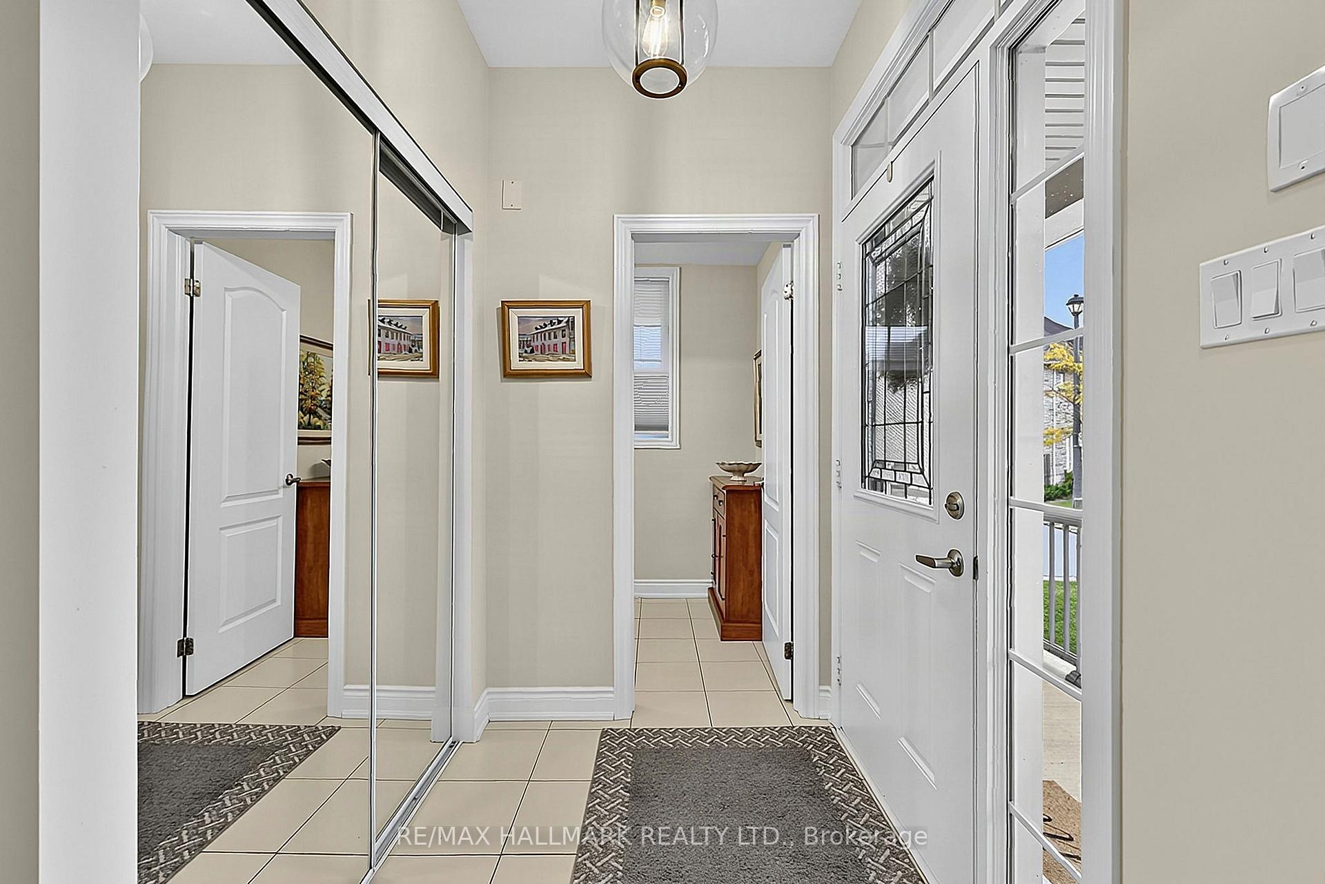 Photo 5 of 710 Wendy Culbert Crescent, Newmarket, Stonehaven-Wyndham — HOMEH