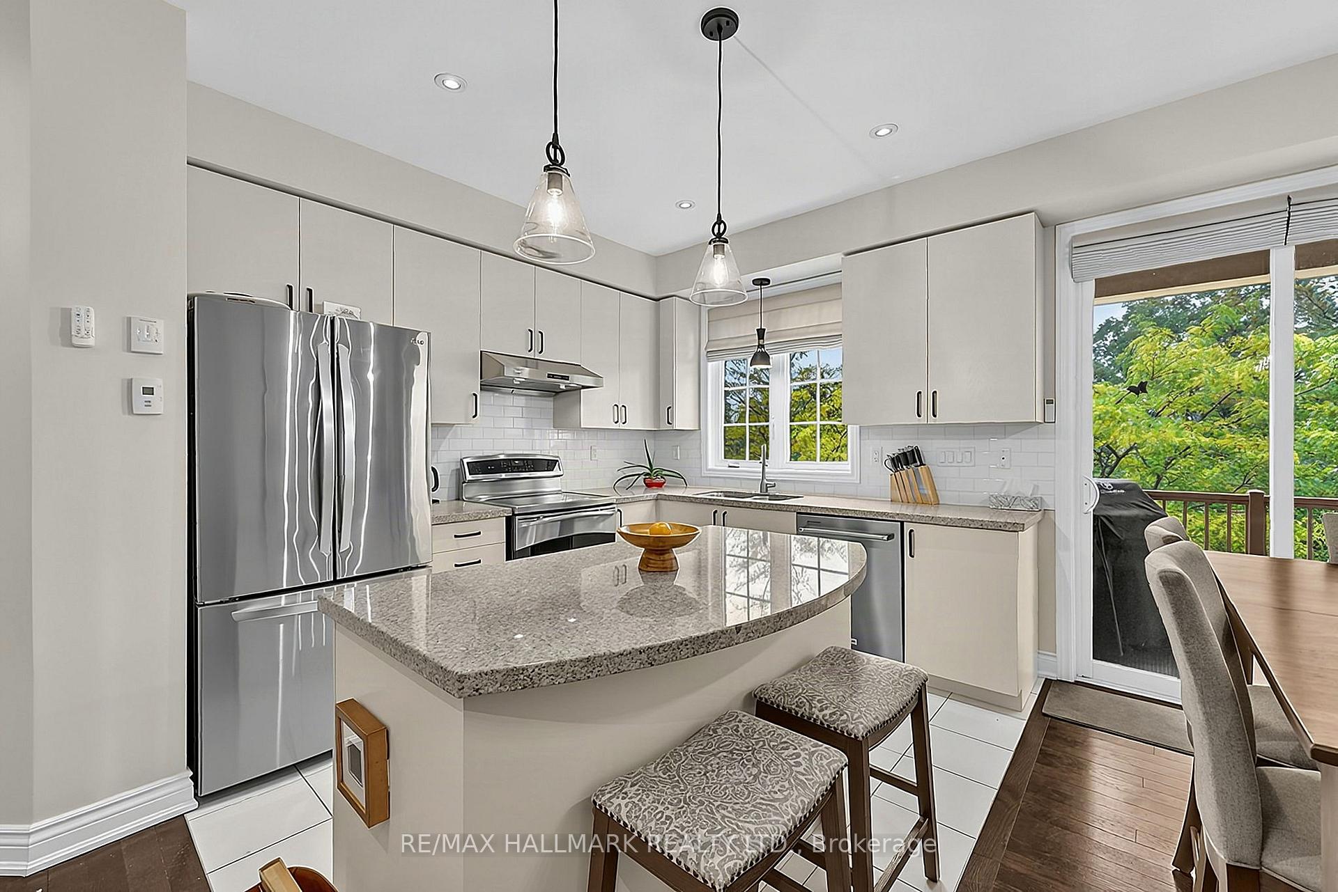 Photo 8 of 710 Wendy Culbert Crescent, Newmarket, Stonehaven-Wyndham — HOMEH