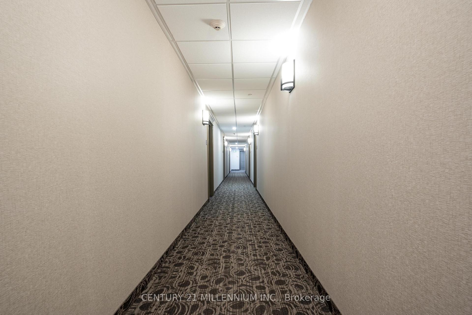 Photo 4 of Unit 125, 125 Shoreview Place W, Hamilton, Lakeshore — HOMEH