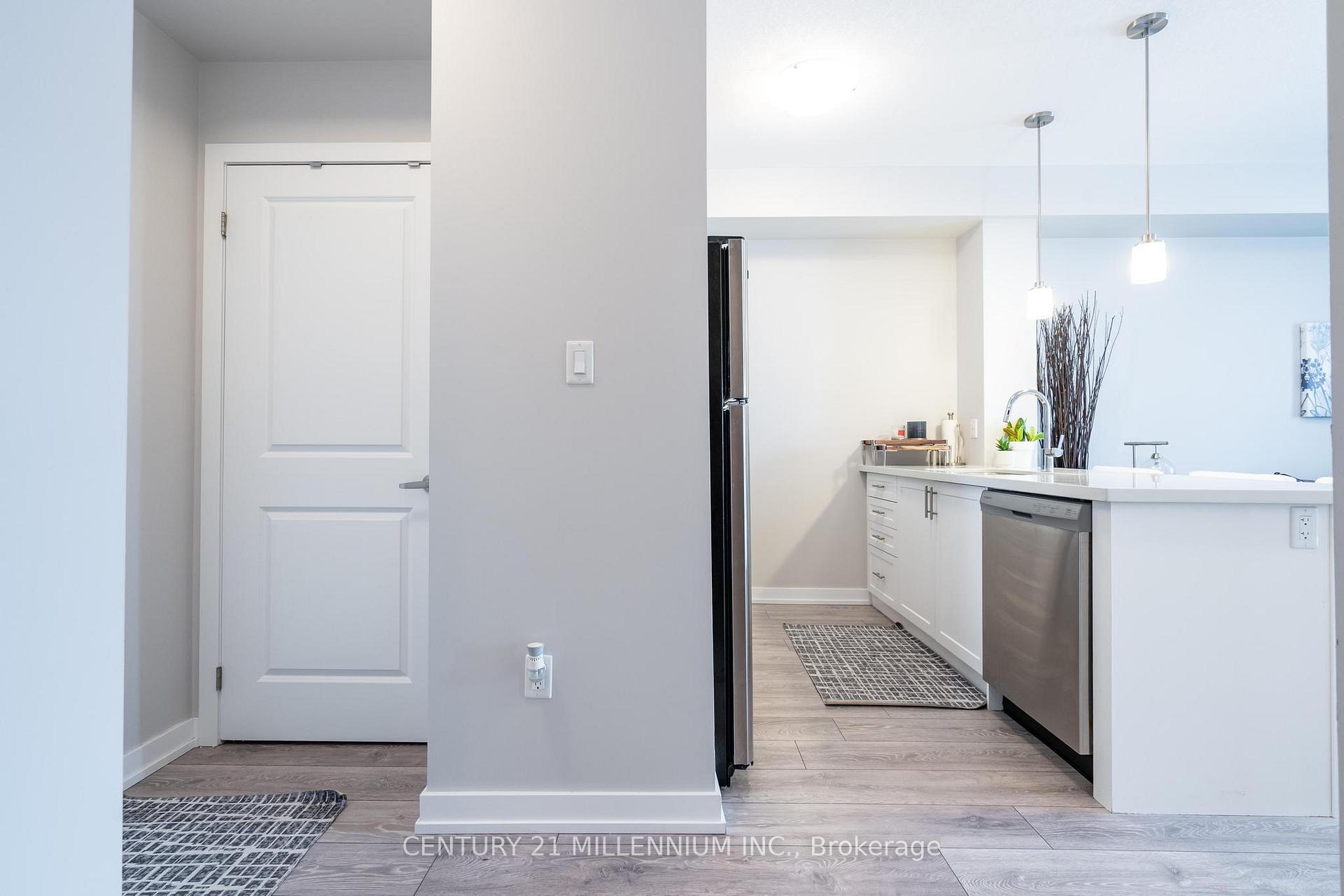 Photo 10 of Unit 125, 125 Shoreview Place W, Hamilton, Lakeshore — HOMEH