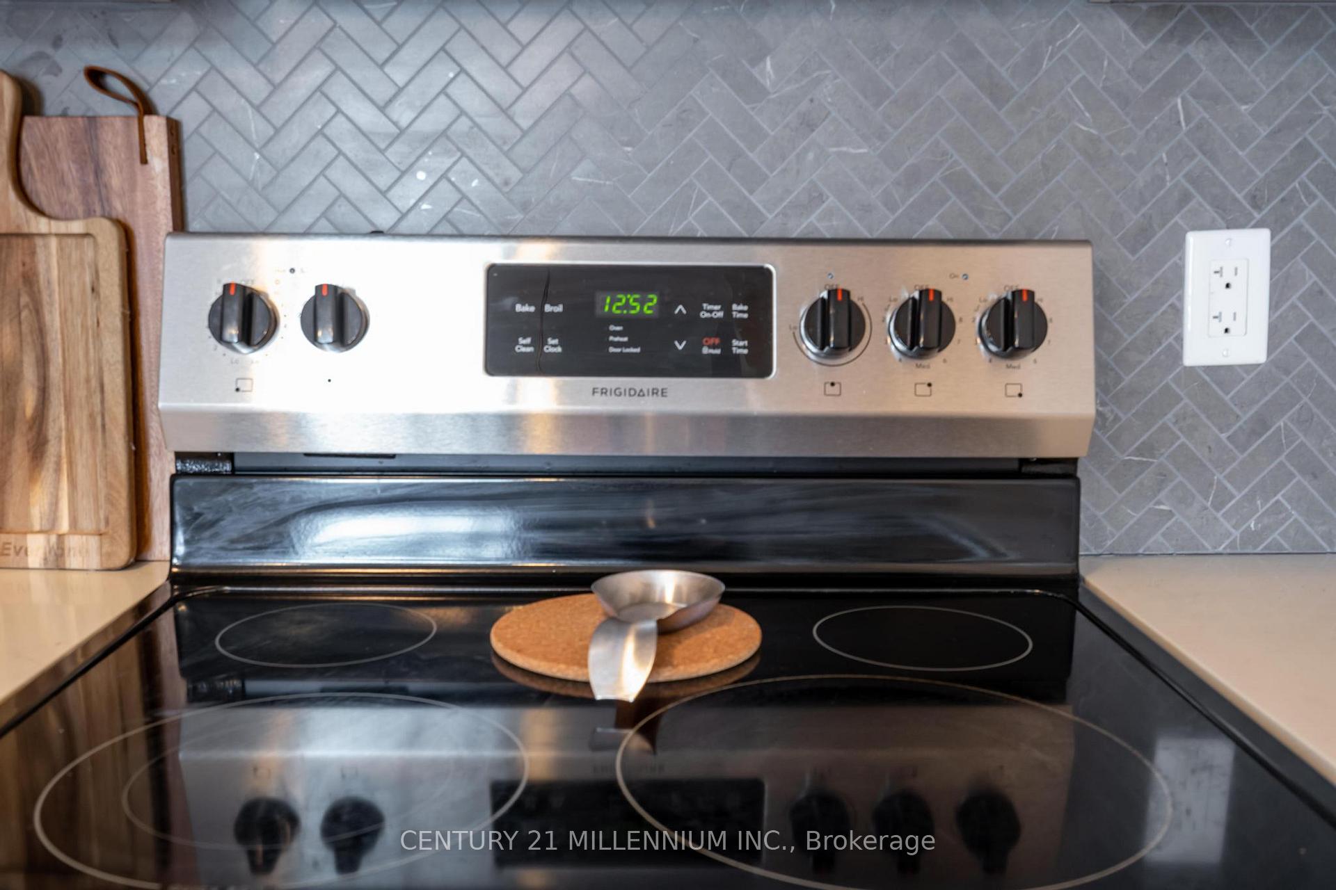 Photo 13 of Unit 125, 125 Shoreview Place W, Hamilton, Lakeshore — HOMEH