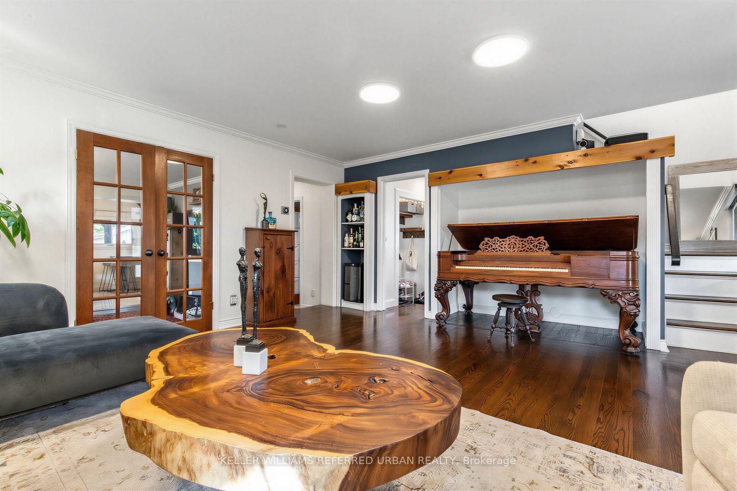 Photo 9 of 12 Railway Street, Vaughan, Maple — HOMEH